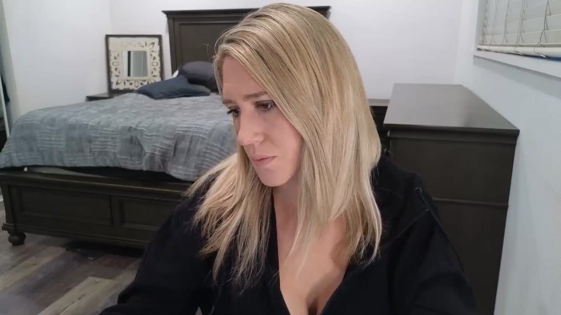 Gallery image thumbnail from blond_milf's myfreecams stream on, 02/17/2026, 05:43 image 2 of 20