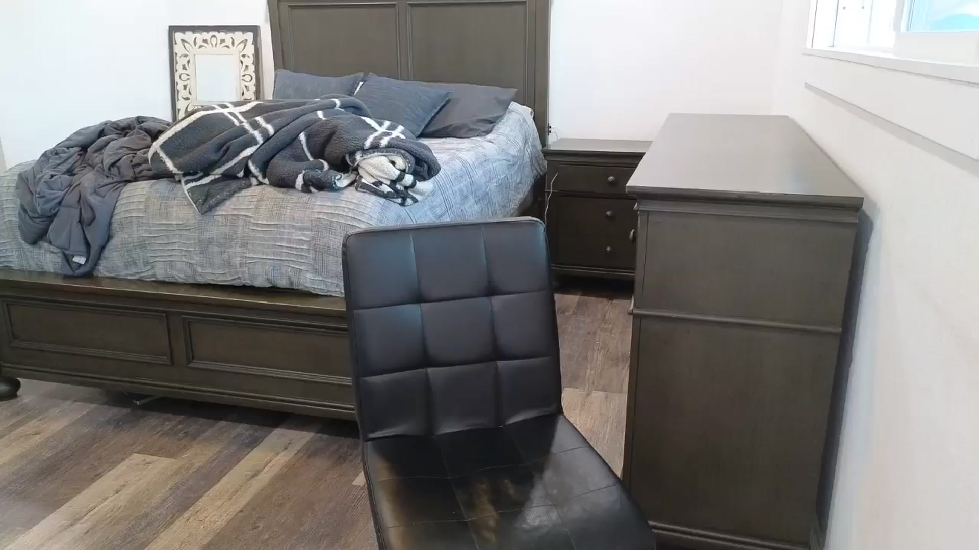 Gallery image thumbnail from blond_milf's myfreecams stream on, 02/24/2026, 21:59 image 10 of 20