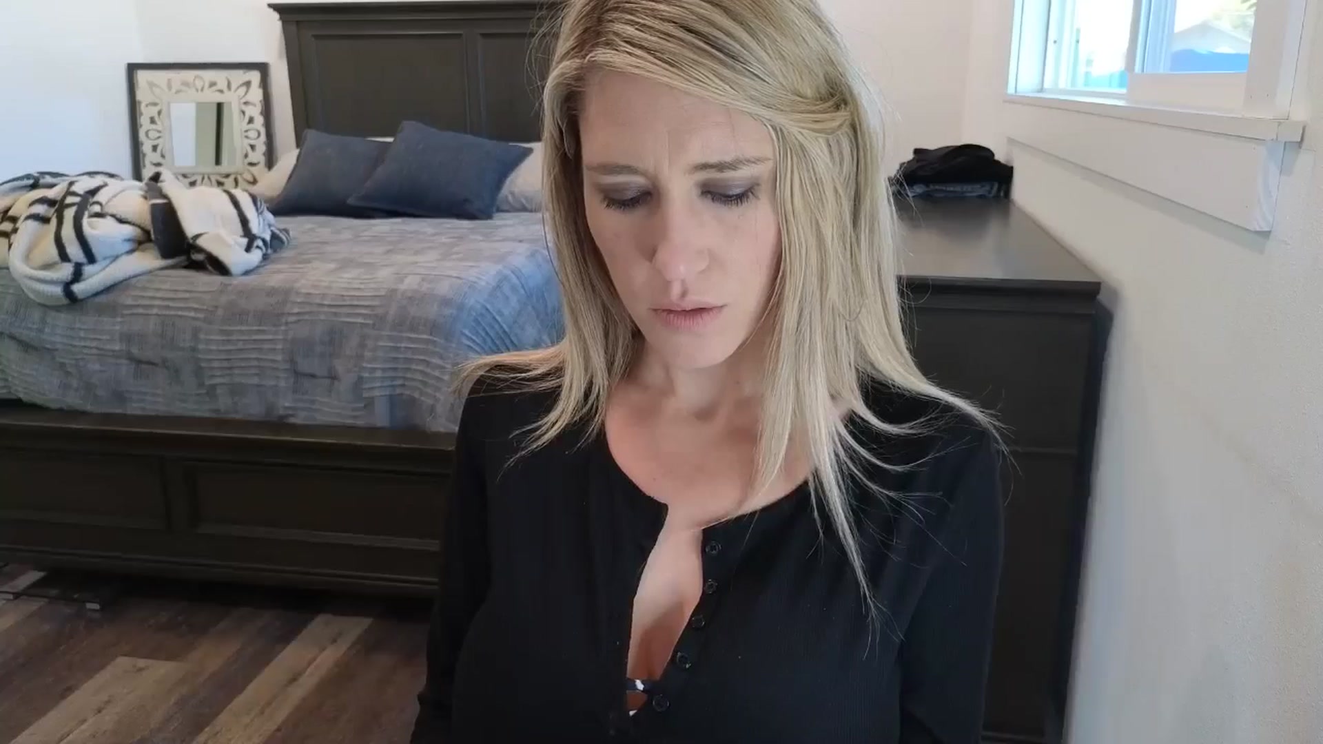 Gallery image thumbnail from blond_milf's myfreecams stream on, 03/05/2026, 20:24 image 10 of 20