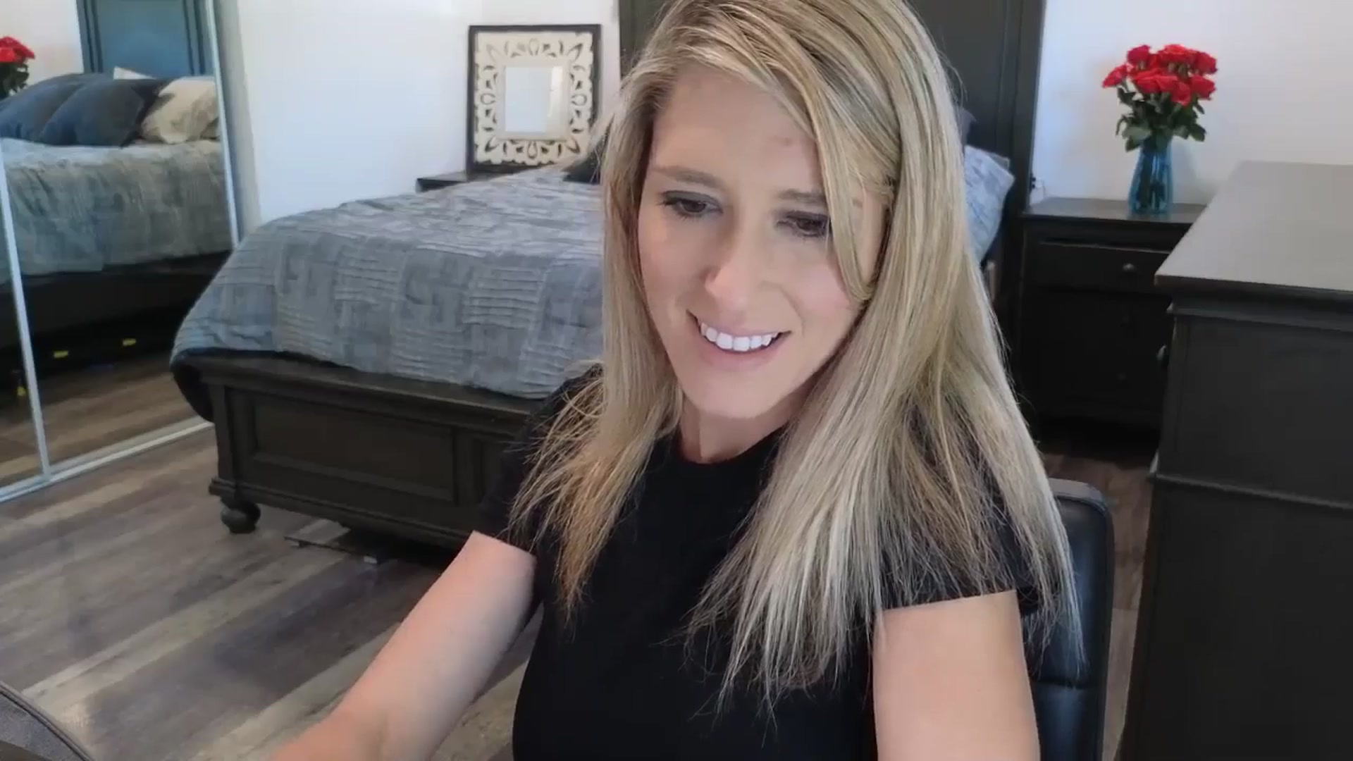 Gallery image thumbnail from blond_milf's myfreecams stream on, 03/16/2026, 18:46 image 14 of 20