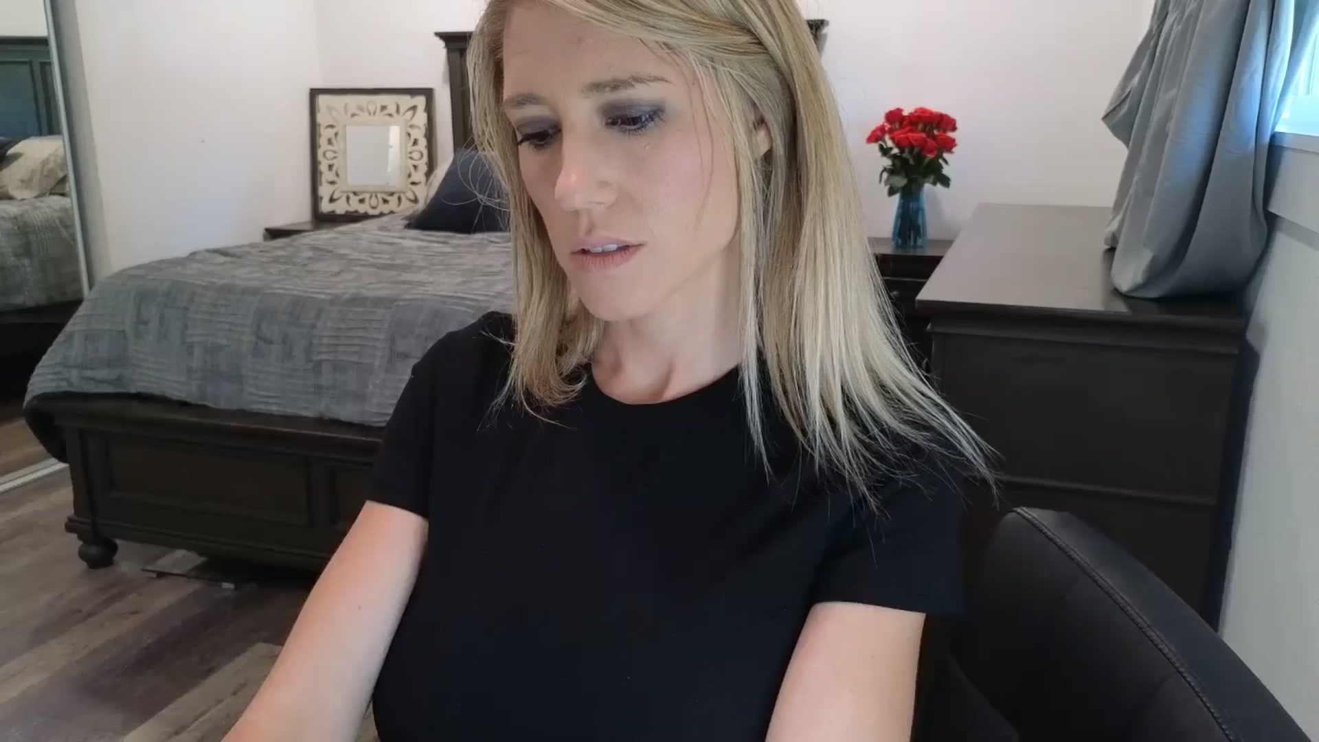 Gallery image thumbnail from blond_milf's myfreecams stream on, 03/16/2026, 18:46 image 6 of 20