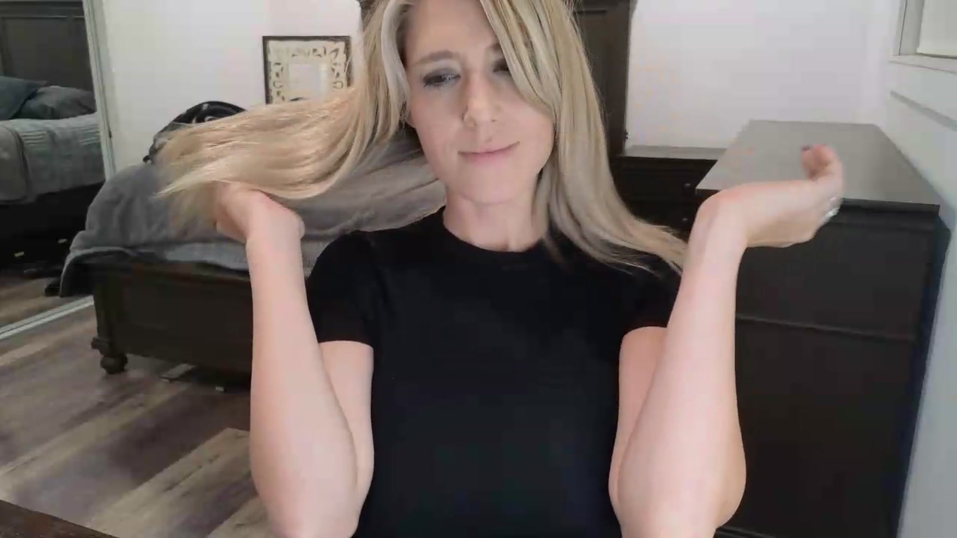 Gallery image thumbnail from blond_milf's myfreecams stream on, 05/19/2026, 06:00 image 13 of 20