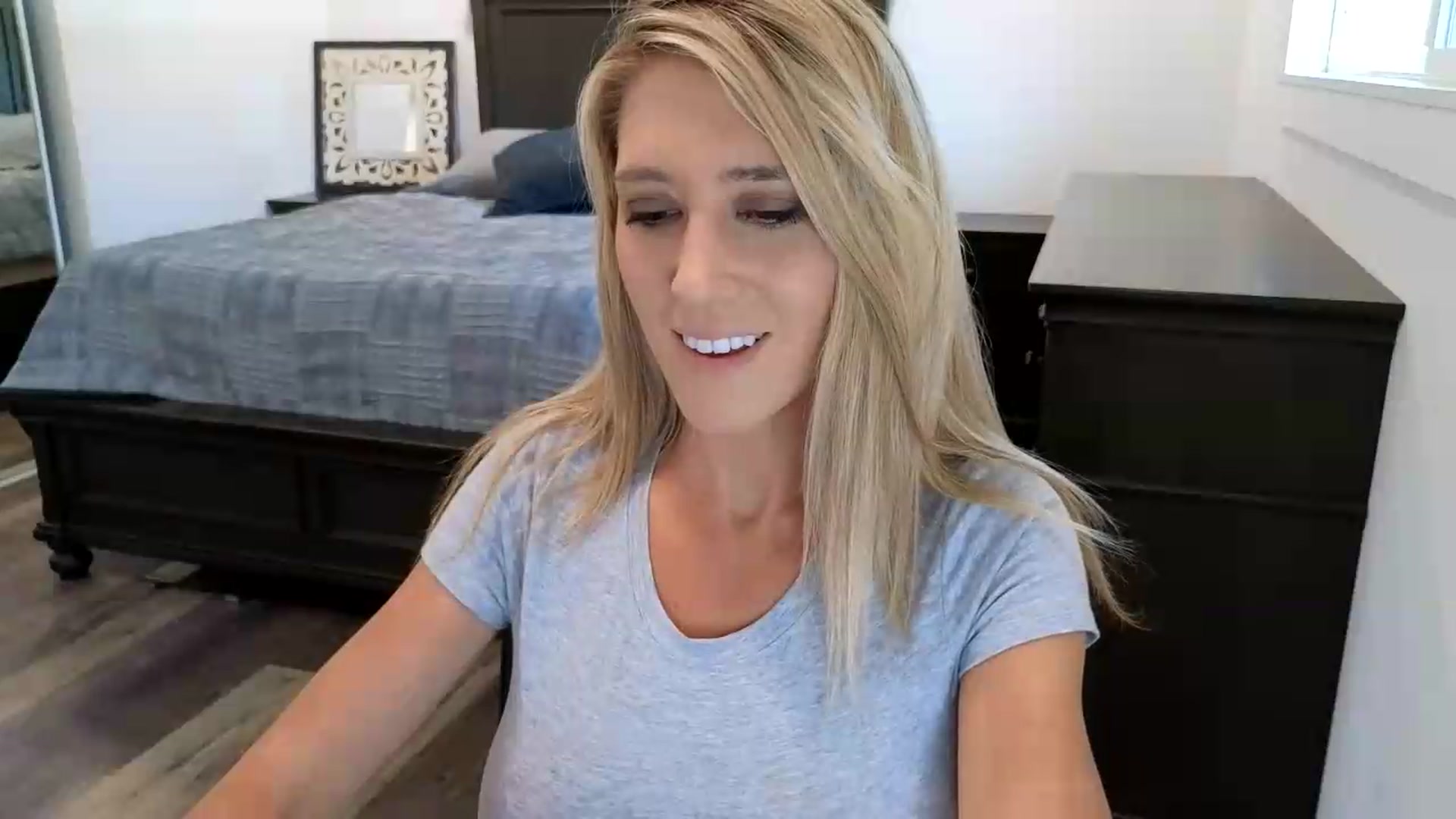 Gallery image thumbnail from blond_milf's myfreecams stream on, 07/05/2026, 21:06 image 4 of 20