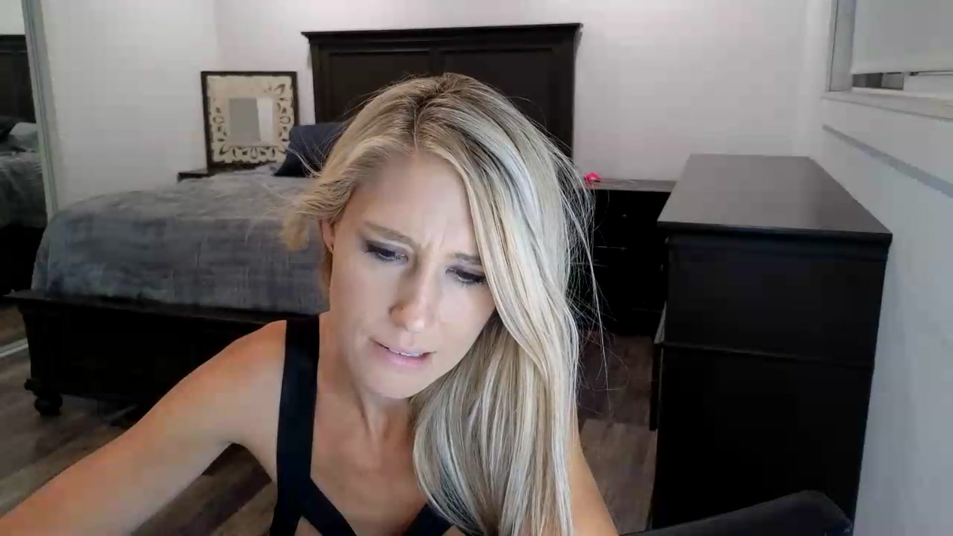 Gallery image thumbnail from blond_milf's myfreecams stream on, 07/28/2026, 06:23 image 11 of 20