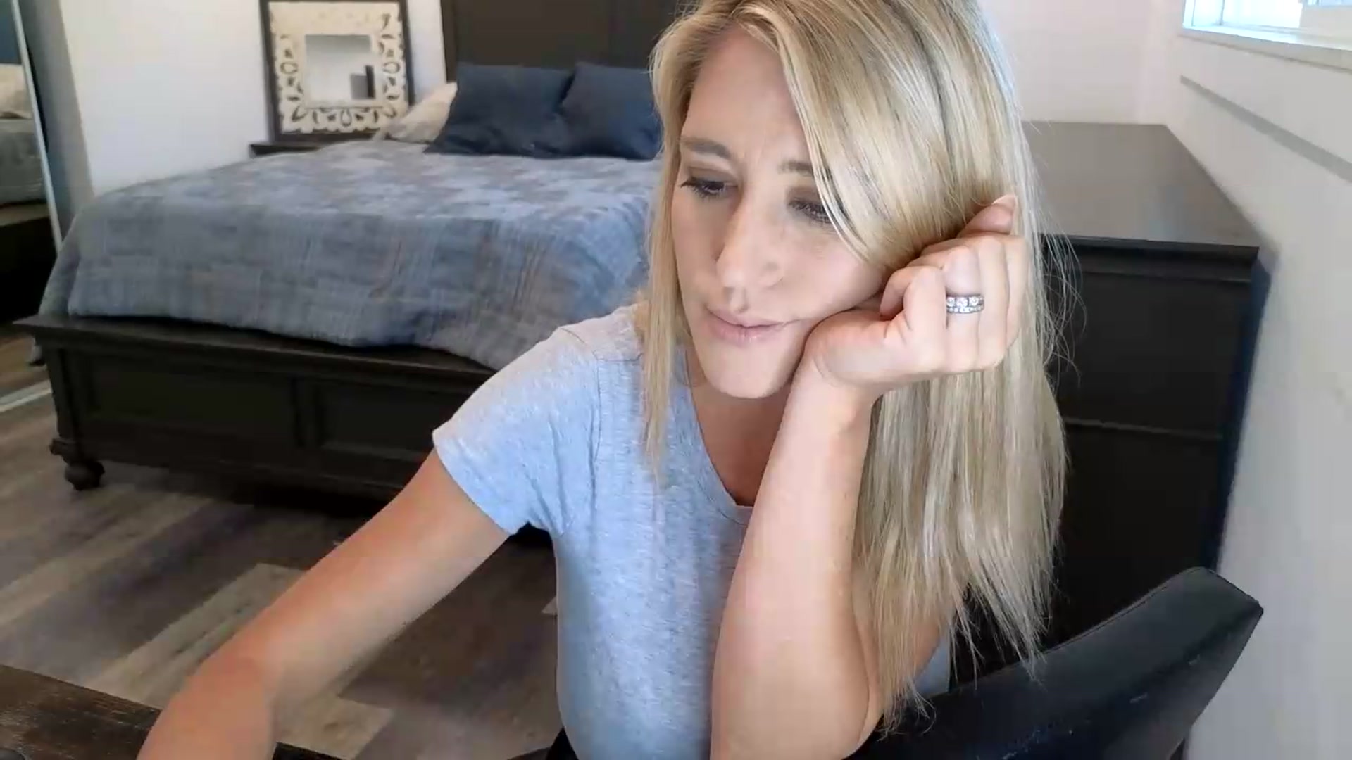 Gallery image thumbnail from blond_milf's myfreecams stream on, 09/07/2026, 20:34 image 18 of 20