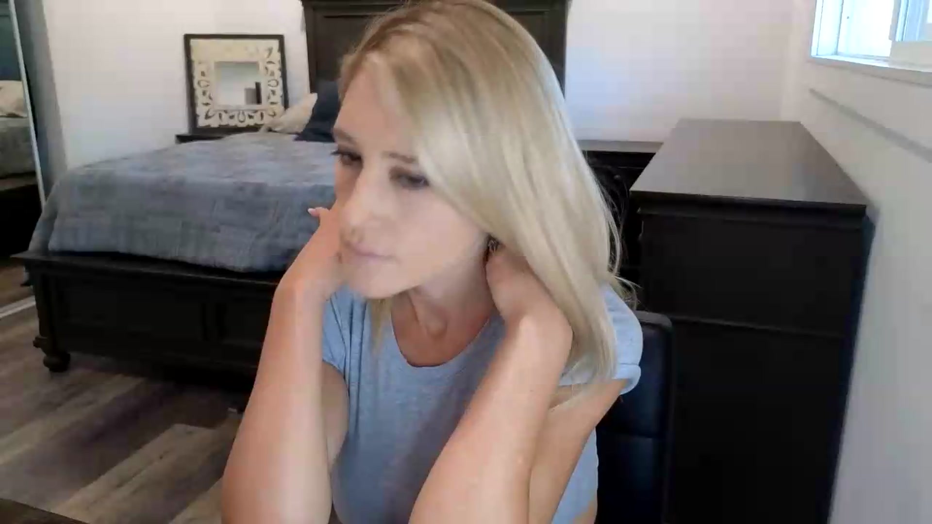 Gallery image thumbnail from blond_milf's myfreecams stream on, 09/07/2026, 20:34 image 9 of 20