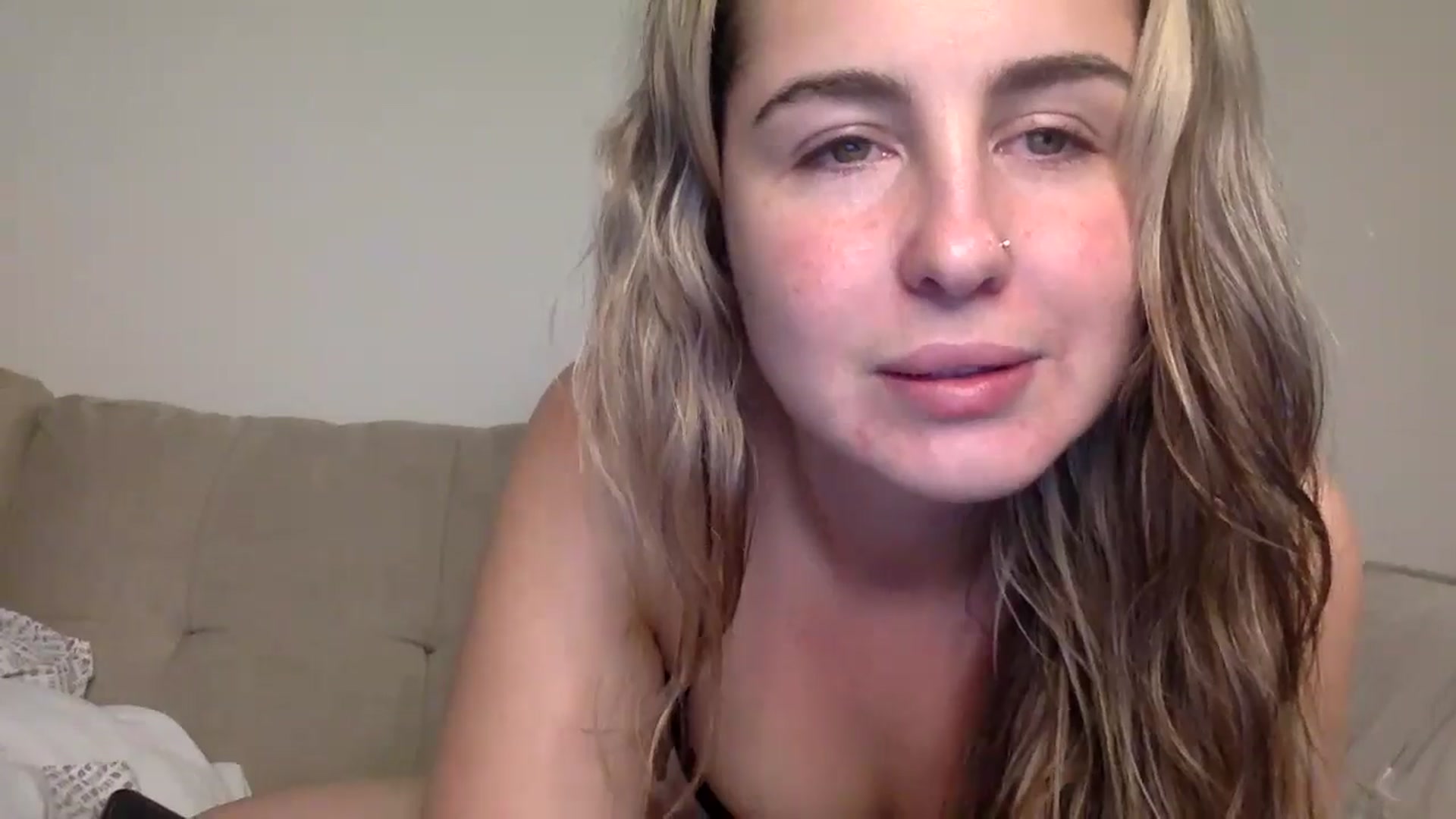 Gallery image thumbnail from blondebaby's myfreecams stream on, 10/18/2024, 08:01 image 4 of 20