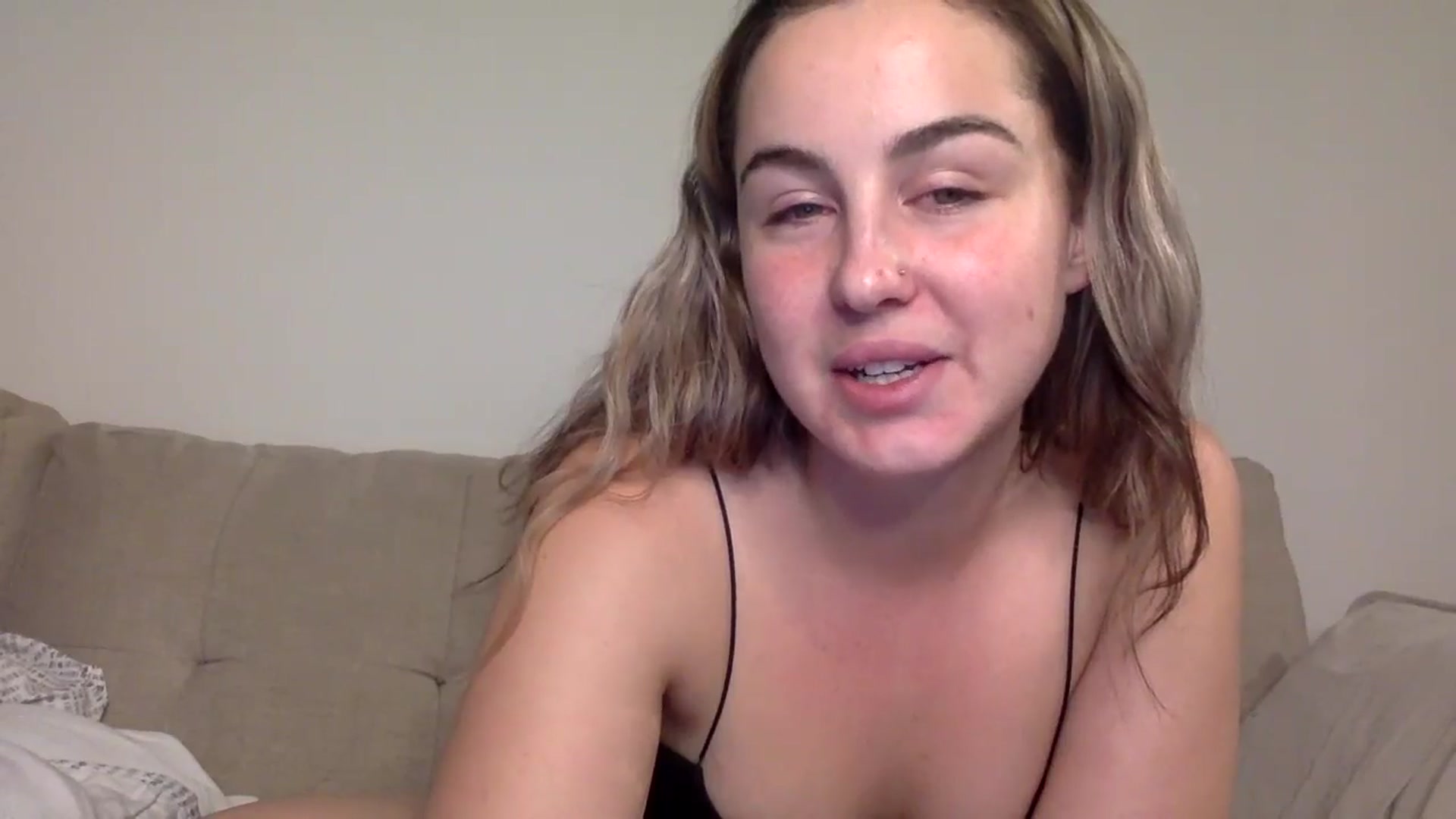Gallery image thumbnail from blondebaby's myfreecams stream on, 10/18/2024, 08:01 image 16 of 20