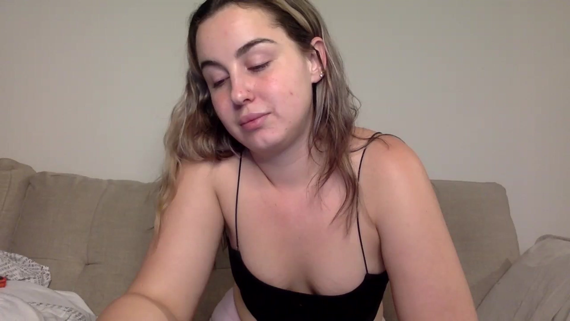 Gallery image thumbnail from blondebaby's myfreecams stream on, 10/18/2024, 08:01 image 17 of 20