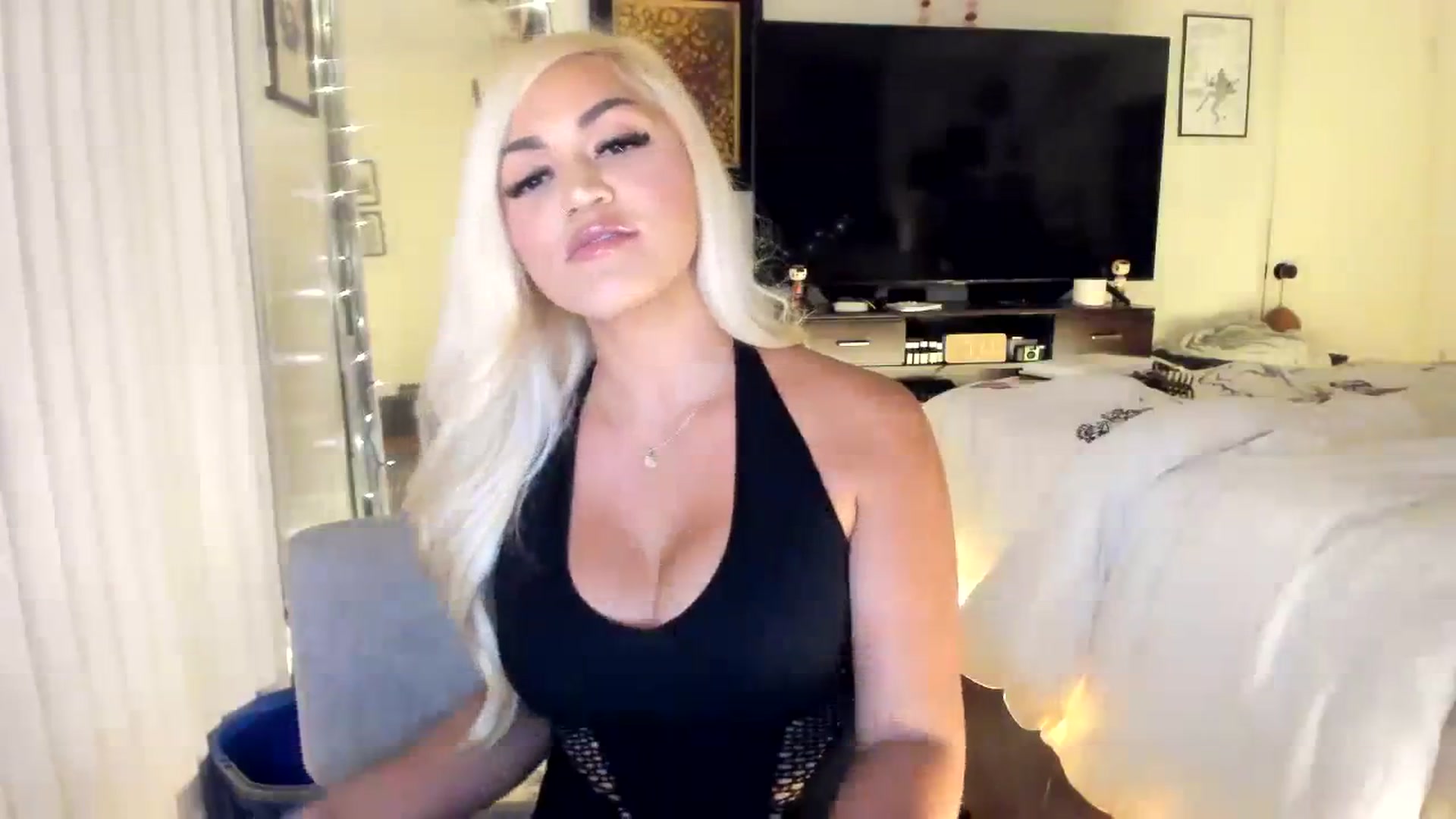 Gallery image thumbnail from blondetoshi's myfreecams stream on, 09/23/2023, 02:27 image 7 of 20