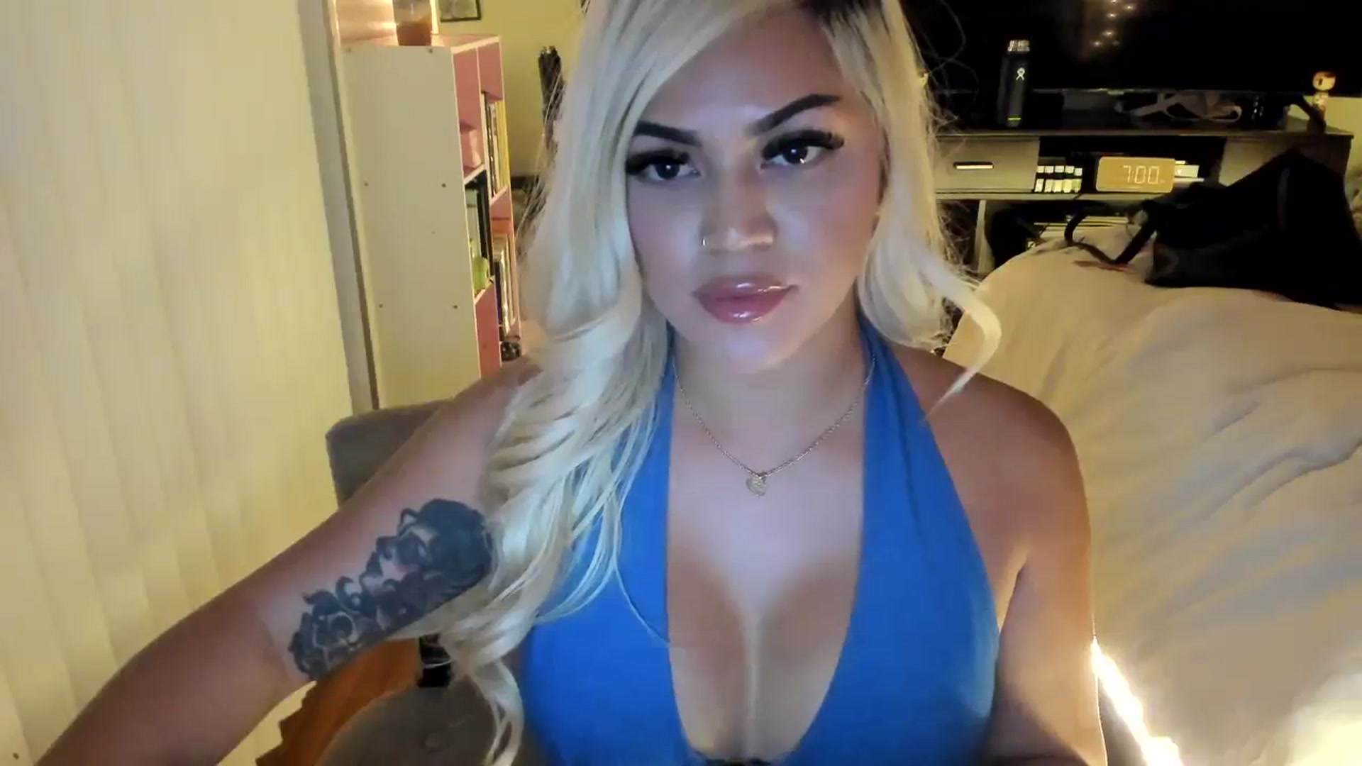 Gallery image thumbnail from blondetoshi's myfreecams stream on, 11/18/2023, 03:08 image 19 of 20
