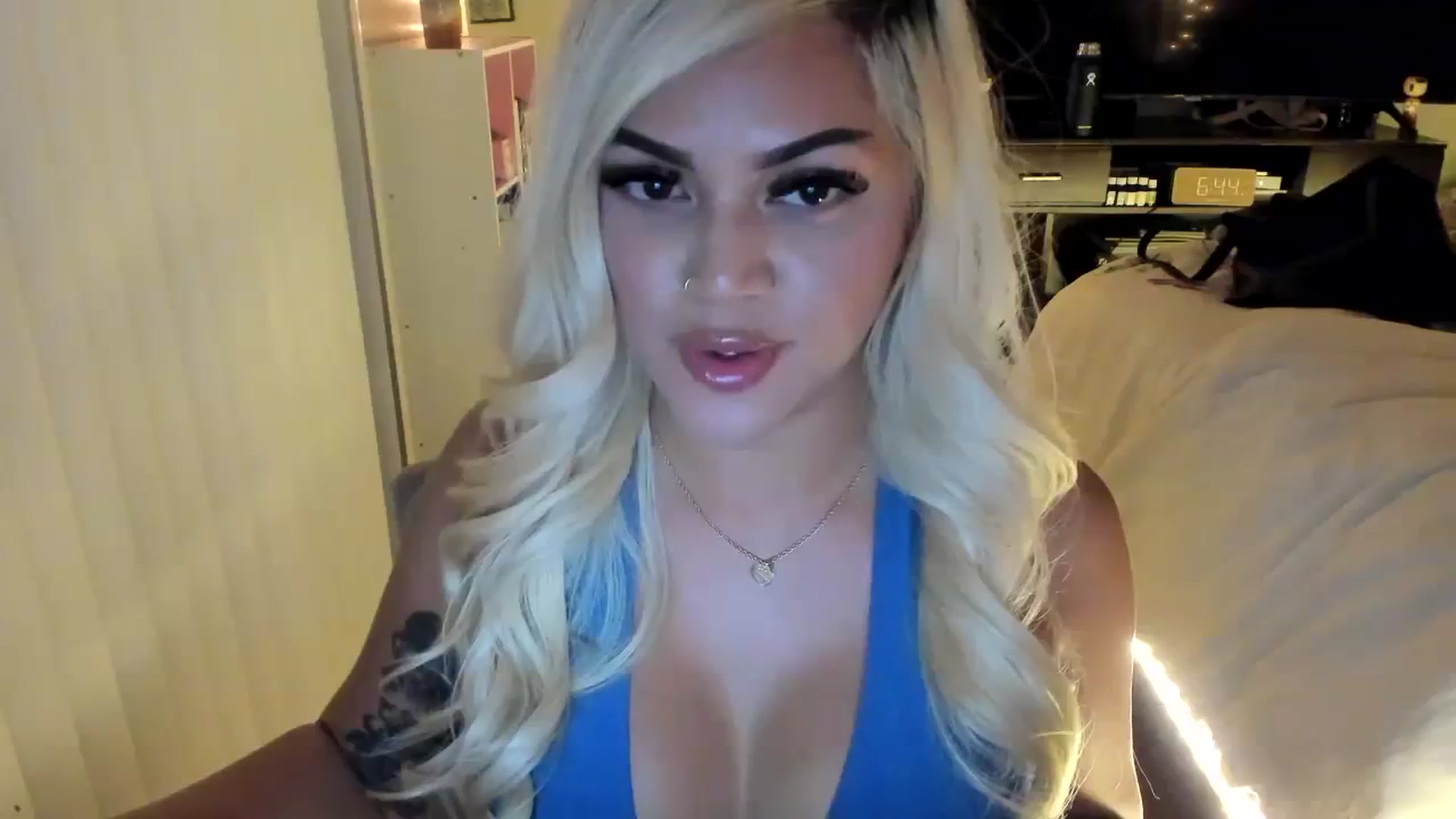Gallery image thumbnail from blondetoshi's myfreecams stream on, 11/18/2023, 03:08 image 16 of 20