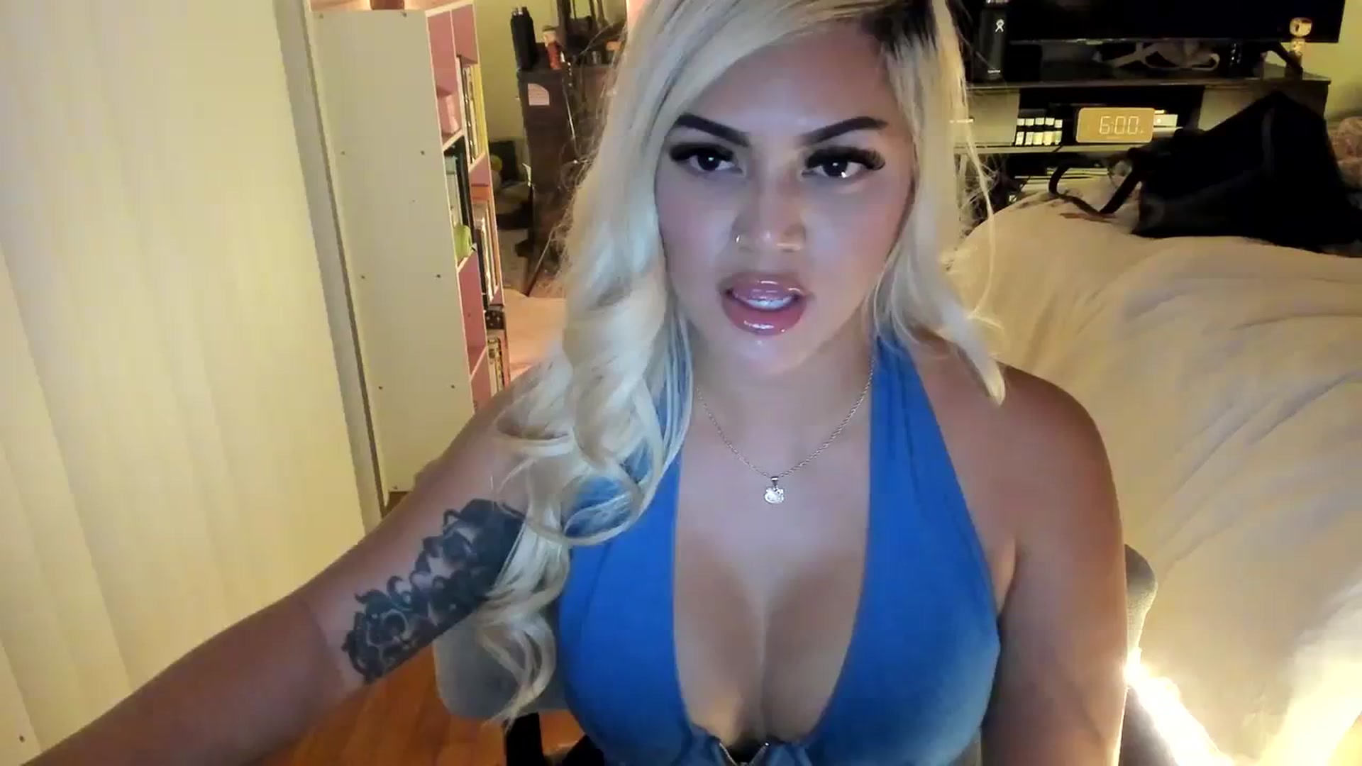Gallery image thumbnail from blondetoshi's myfreecams stream on, 11/18/2023, 03:08 image 8 of 20
