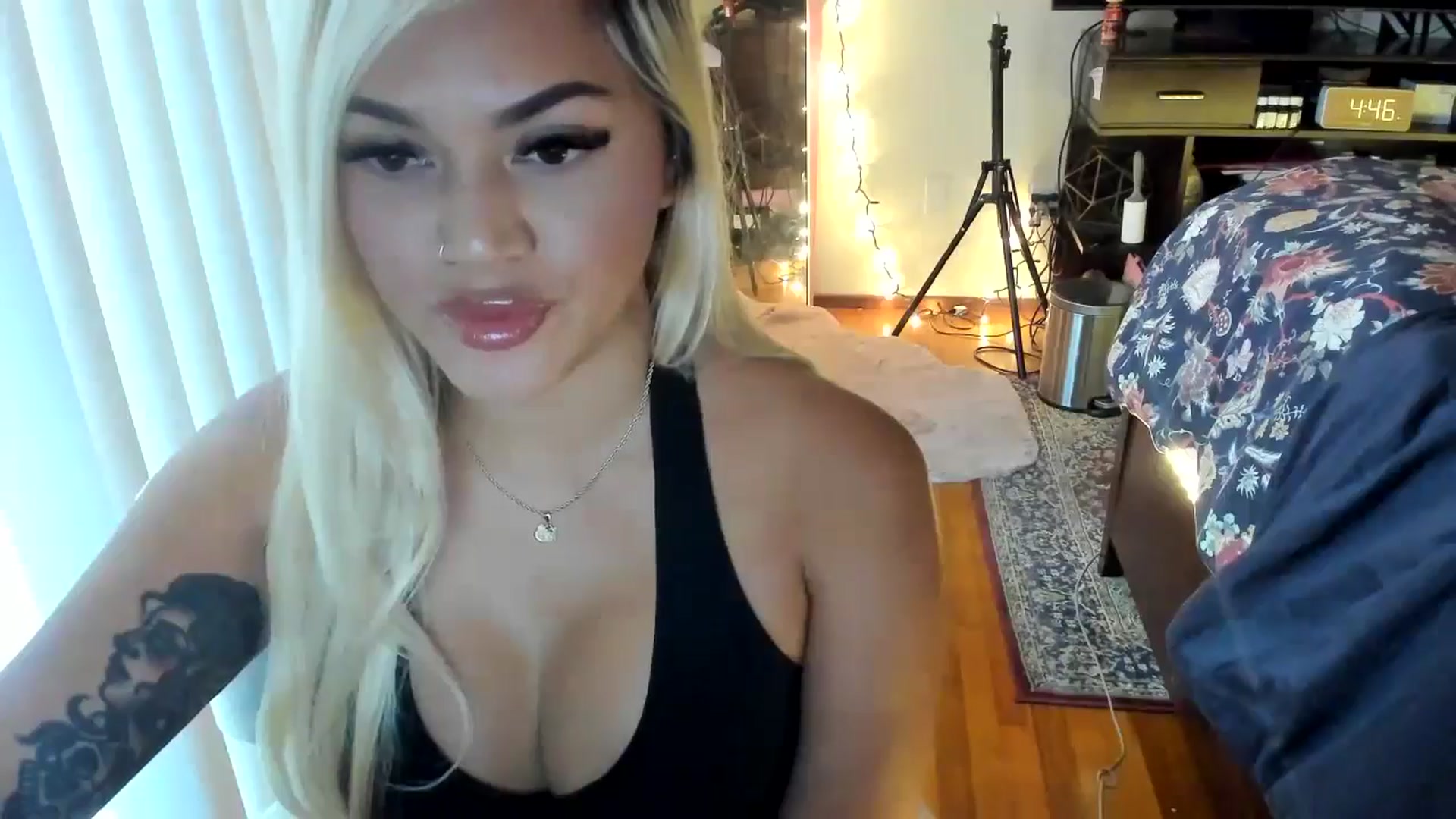 Gallery image thumbnail from blondetoshi's myfreecams stream on, 05/09/2024, 23:58 image 11 of 20
