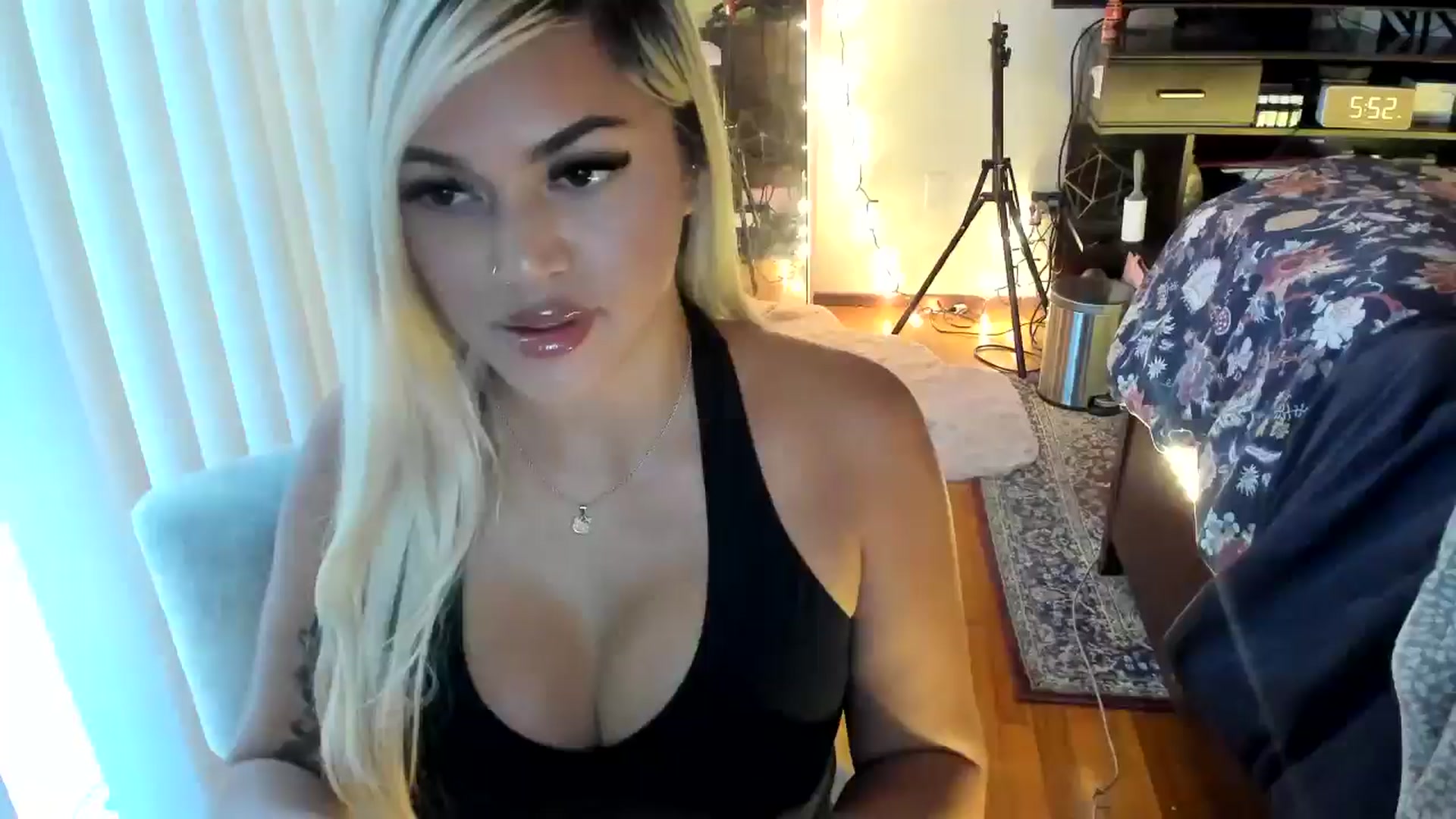 Gallery image thumbnail from blondetoshi's myfreecams stream on, 05/10/2024, 01:19 image 12 of 20