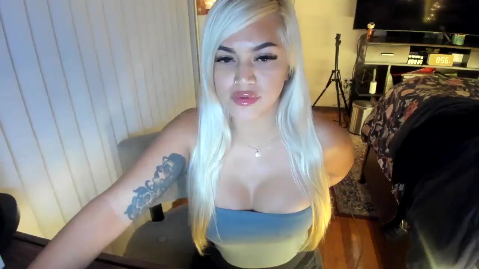 Gallery image thumbnail from blondetoshi's myfreecams stream on, 05/17/2024, 04:35 image 7 of 20