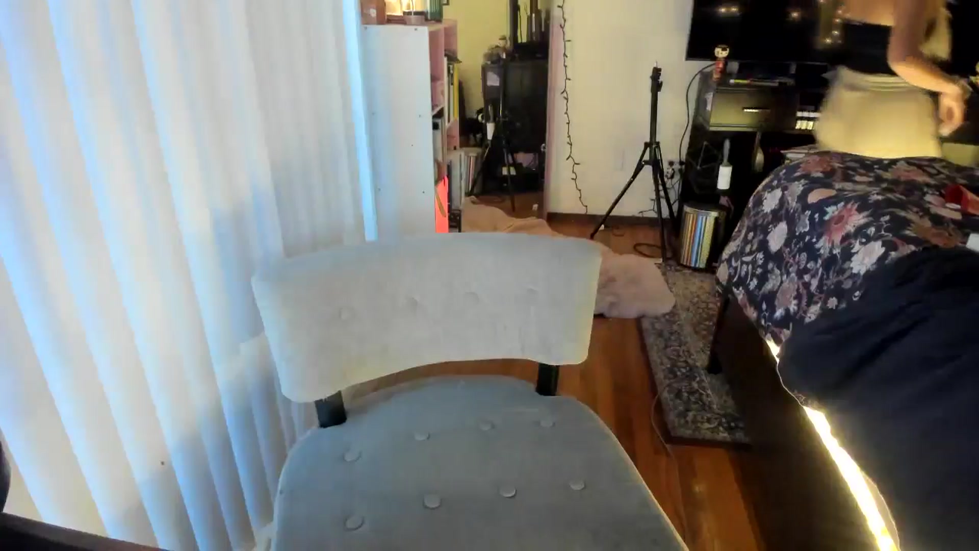 Gallery image thumbnail from blondetoshi's myfreecams stream on, 05/20/2024, 02:26 image 4 of 20