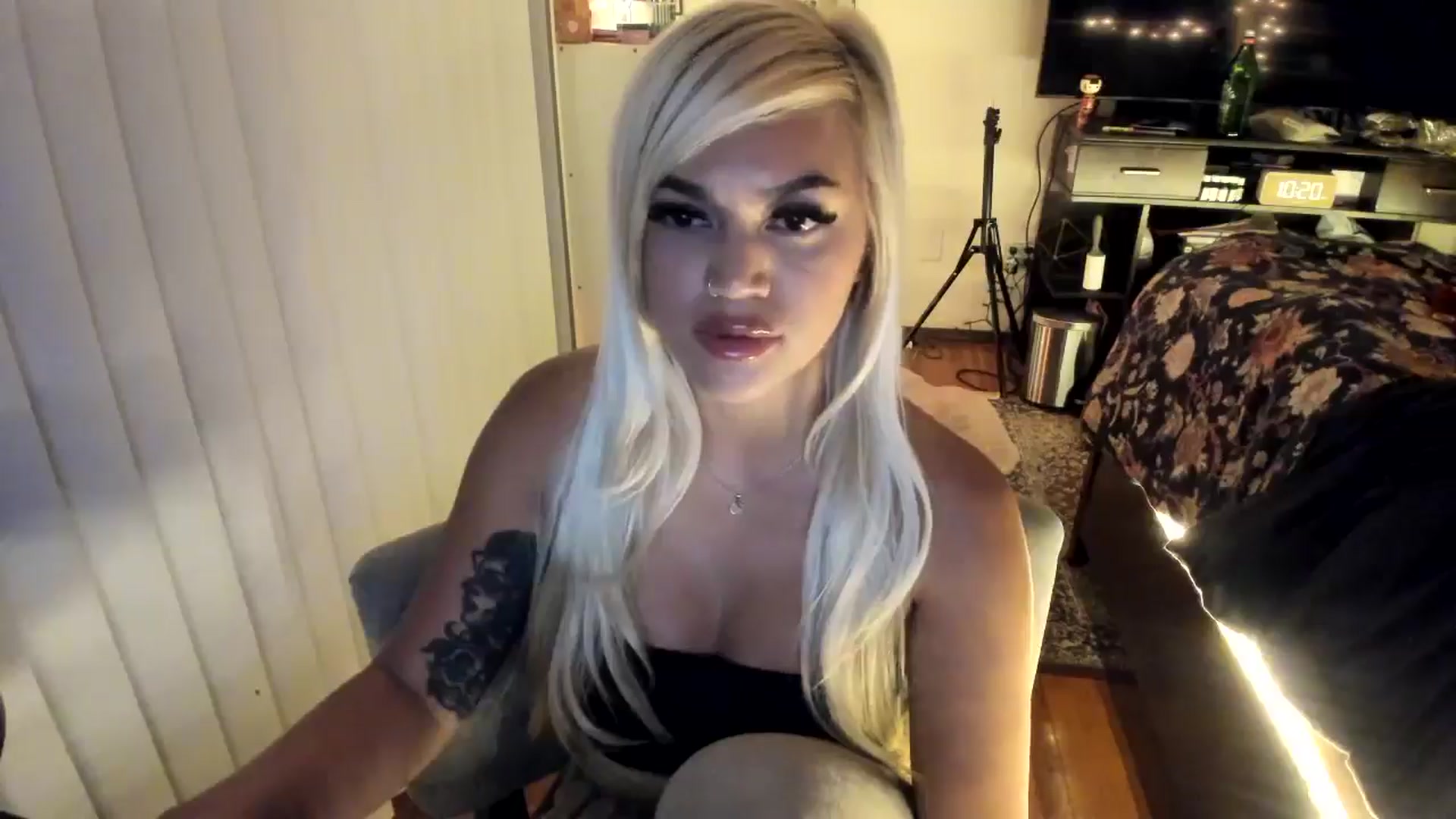 Gallery image thumbnail from blondetoshi's myfreecams stream on, 05/20/2024, 05:36 image 4 of 20
