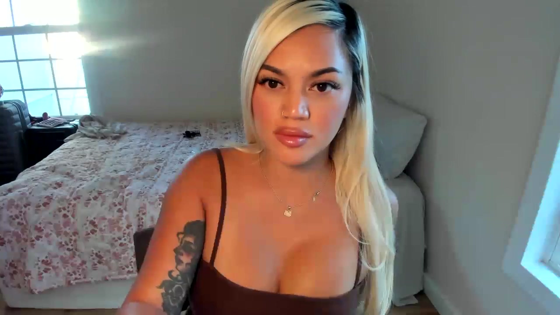Gallery image thumbnail from blondetoshi's myfreecams stream on, 08/05/2024, 01:47 image 5 of 20