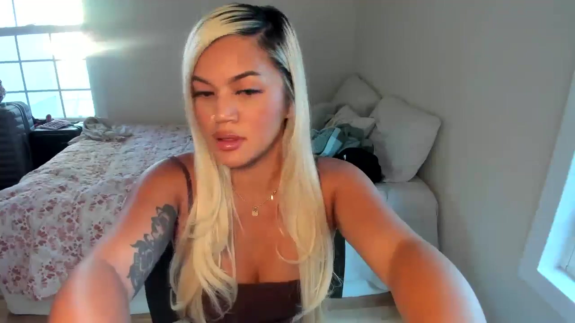 Gallery image thumbnail from blondetoshi's myfreecams stream on, 08/05/2024, 01:47 image 6 of 20