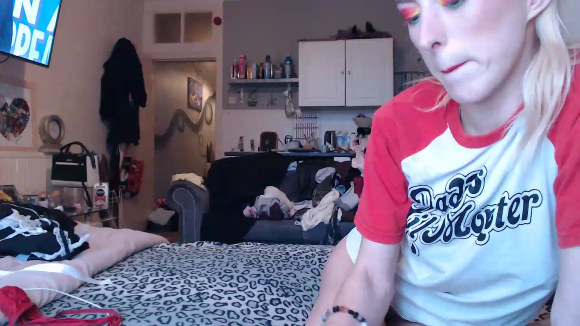 Gallery image thumbnail from blondey21uk's myfreecams stream on, 11/22/2022, 15:30 image 19 of 20