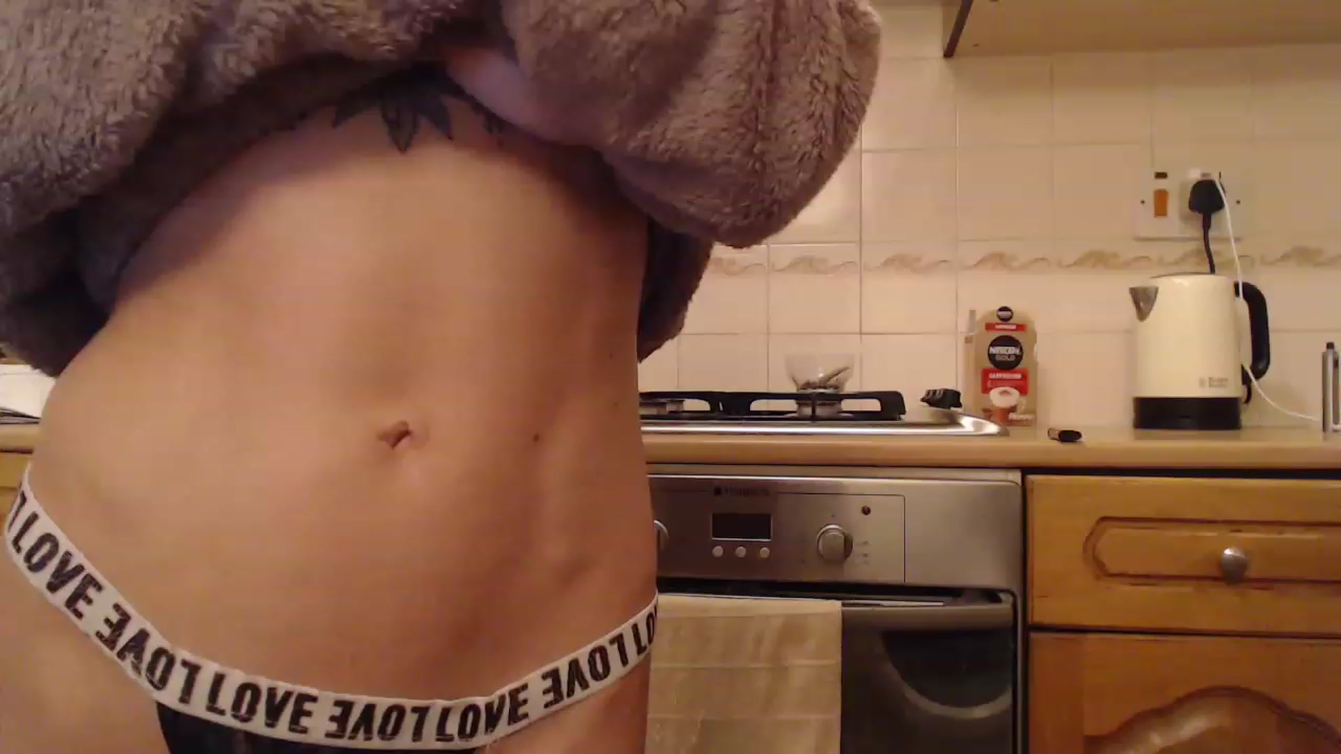 Gallery image thumbnail from blondey21uk's myfreecams stream on, 12/29/2022, 01:55 image 4 of 20