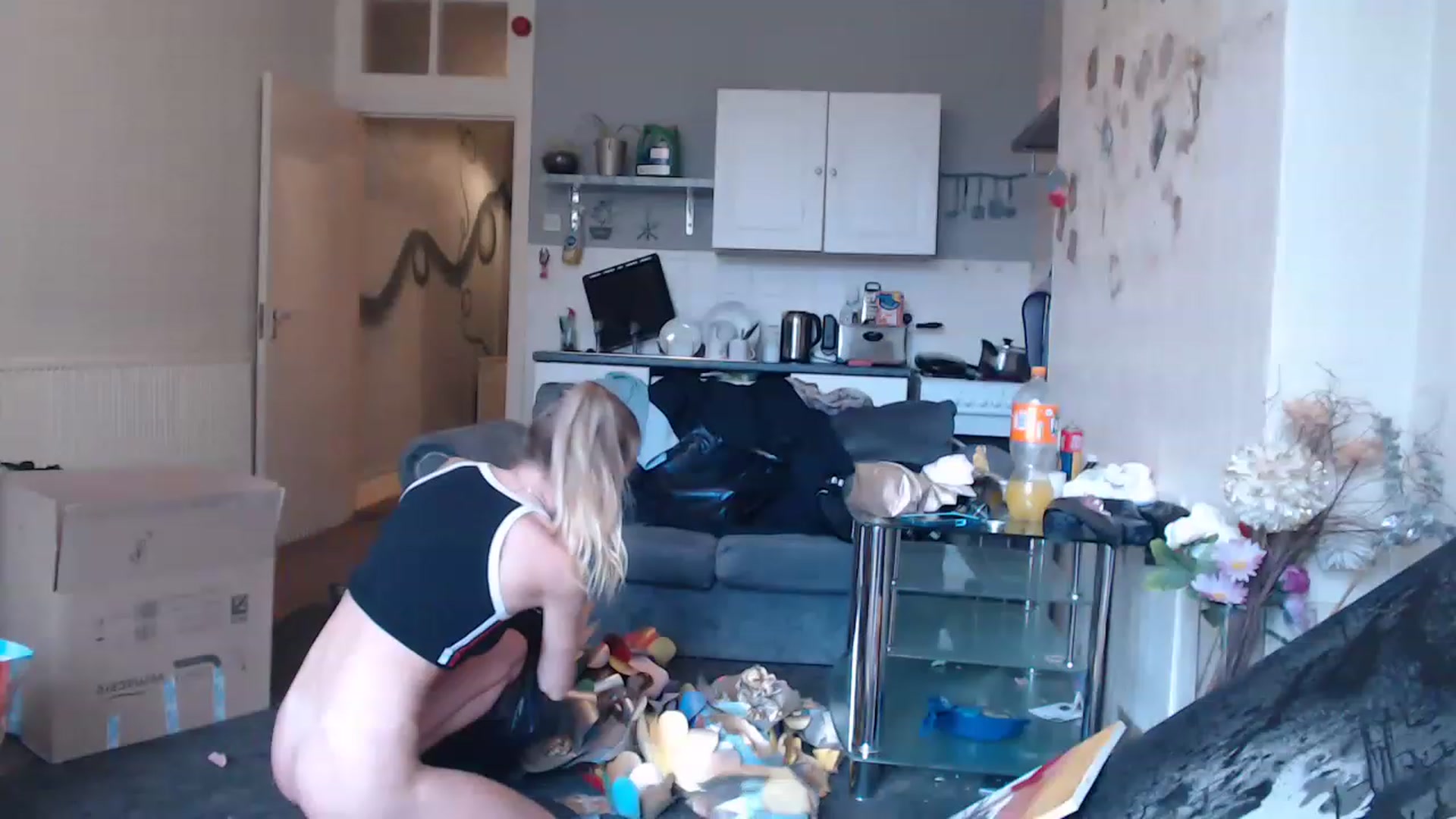 Gallery image thumbnail from blondey21uk's myfreecams stream on, 01/05/2023, 14:17 image 3 of 20