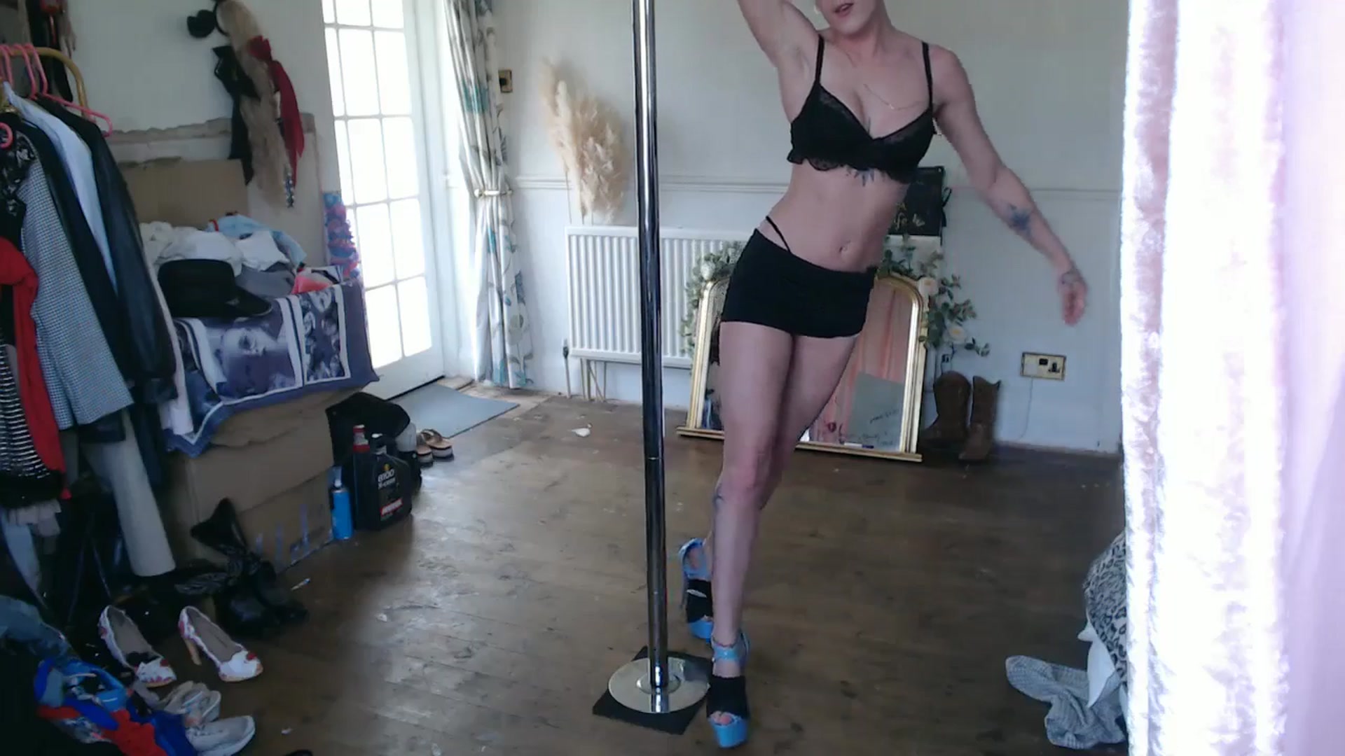 Gallery image thumbnail from blondey21uk's myfreecams stream on, 04/26/2026, 16:50 image 20 of 20