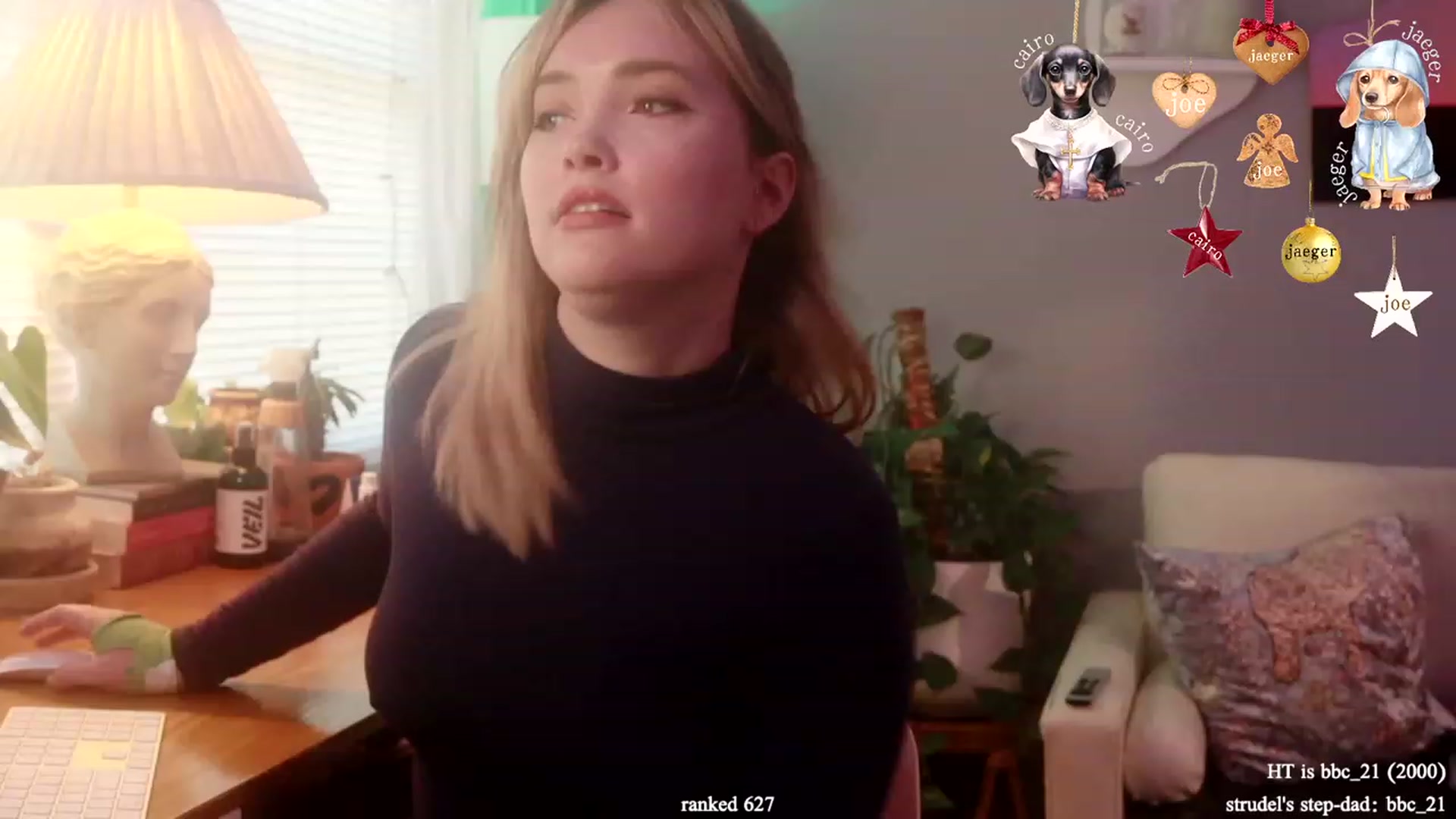 Gallery image thumbnail from blondie's myfreecams stream on, 12/18/2023, 17:27 image 1 of 20
