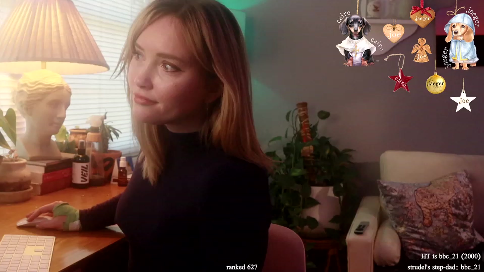Gallery image thumbnail from blondie's myfreecams stream on, 12/18/2023, 17:27 image 3 of 20