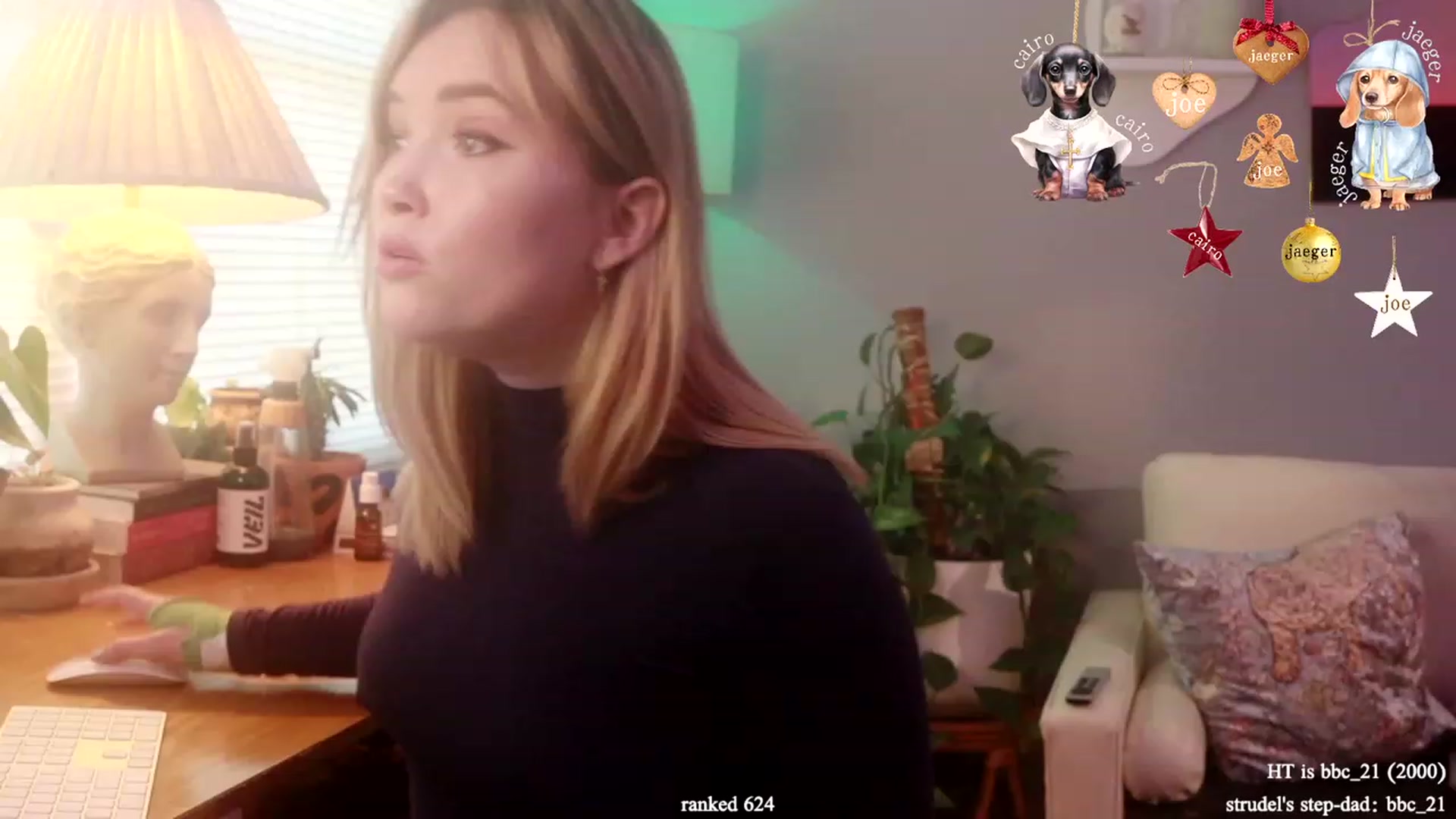 Gallery image thumbnail from blondie's myfreecams stream on, 12/18/2023, 17:27 image 5 of 20