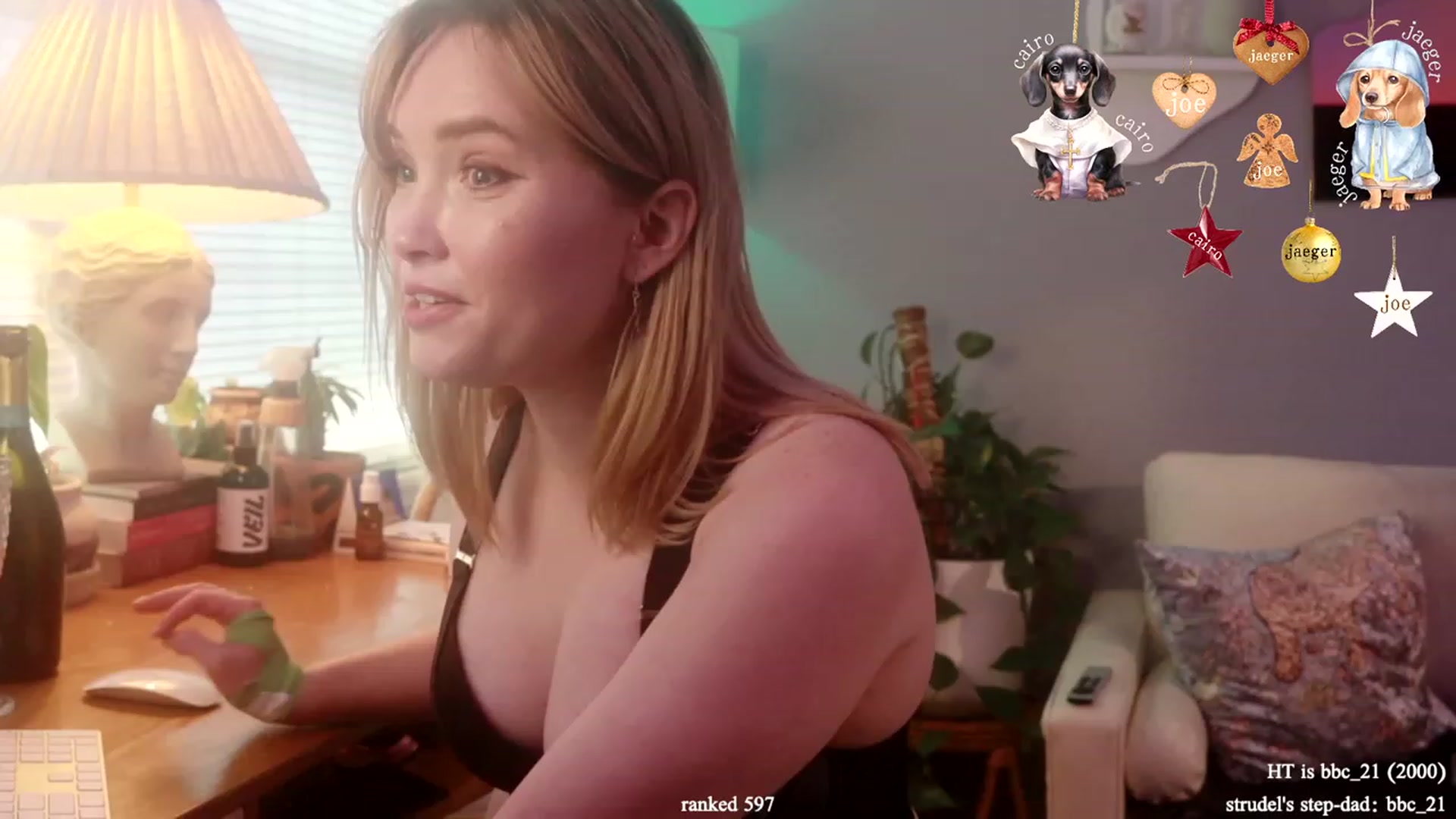 Gallery image thumbnail from blondie's myfreecams stream on, 12/18/2023, 20:35 image 2 of 20