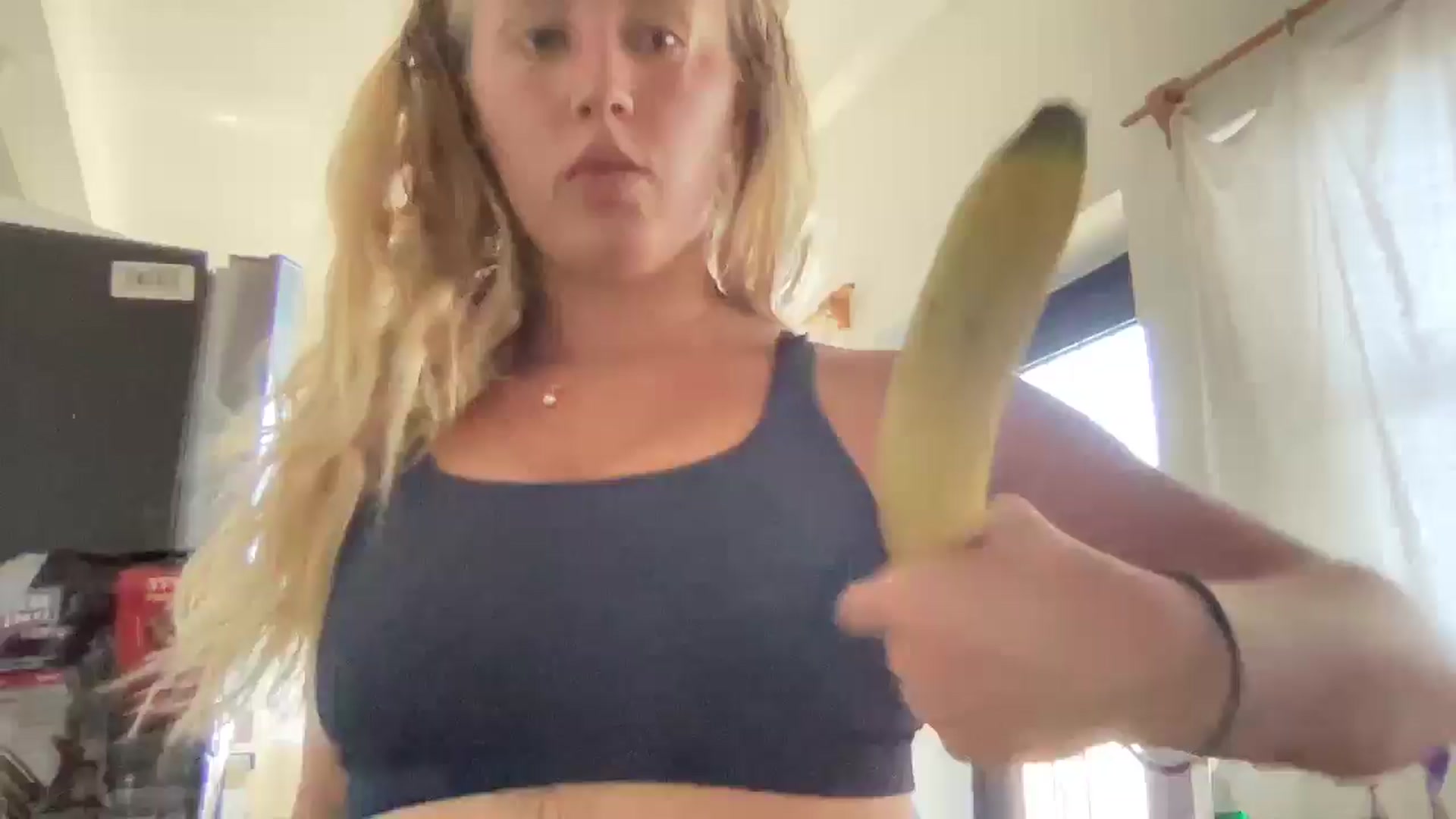 Gallery image thumbnail from blondiesirena's myfreecams stream on, 04/10/2026, 16:17 image 7 of 20