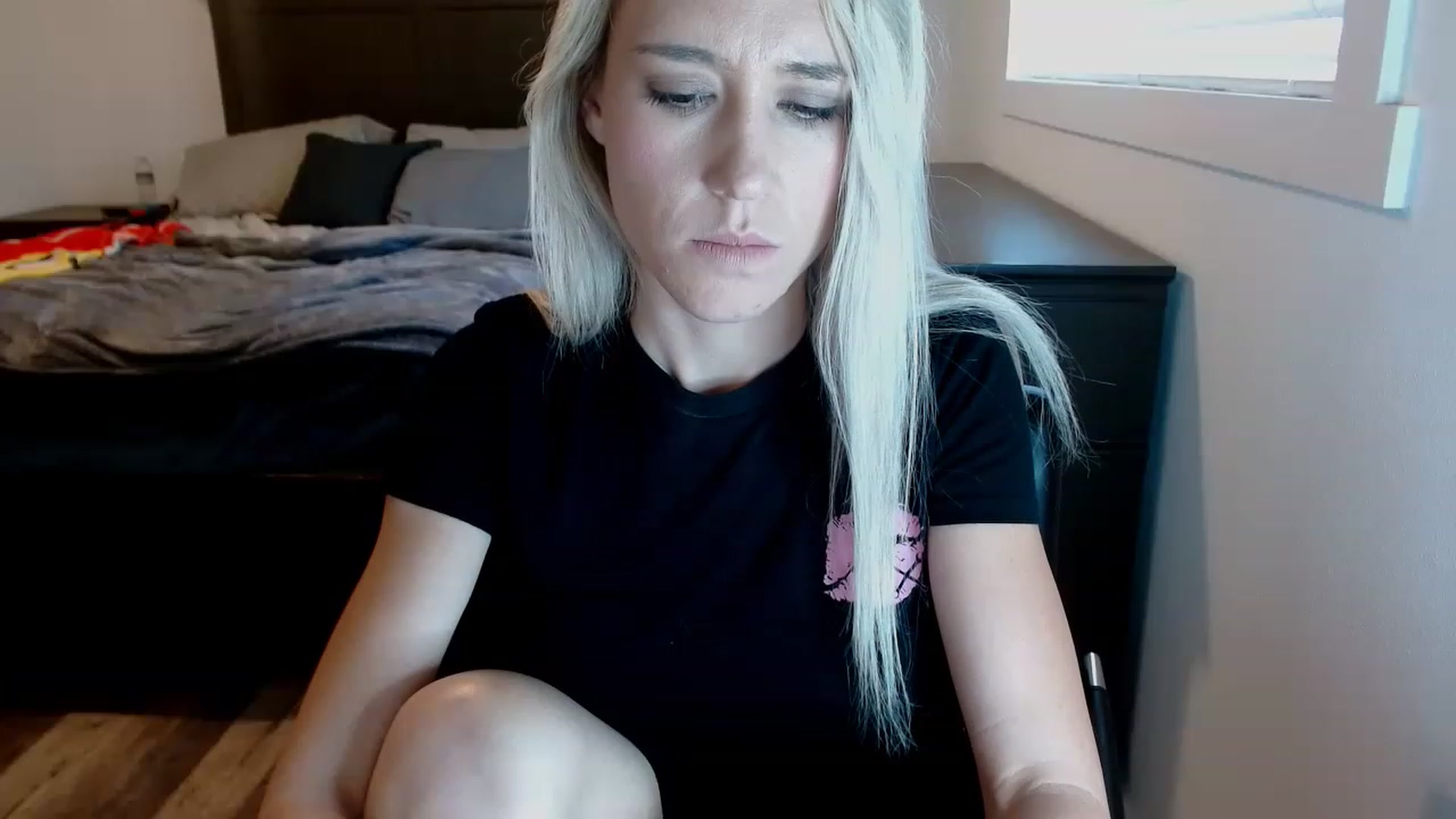 Gallery image thumbnail from blondmilf92's myfreecams stream on, 11/14/2022, 22:13 image 13 of 20