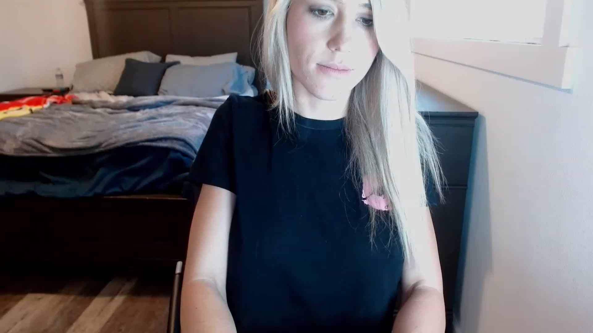 Gallery image thumbnail from blondmilf92's myfreecams stream on, 11/14/2022, 22:13 image 20 of 20