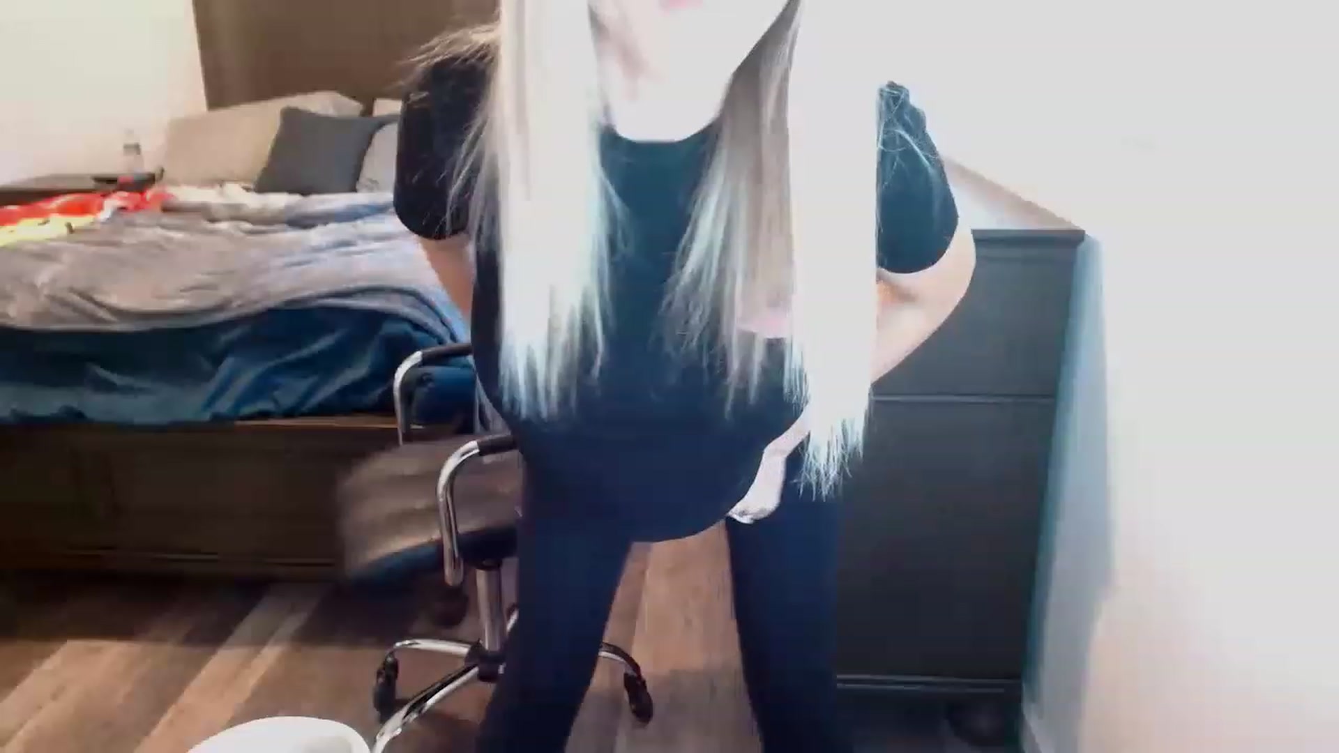 Gallery image thumbnail from blondmilf92's myfreecams stream on, 11/14/2022, 22:13 image 3 of 20
