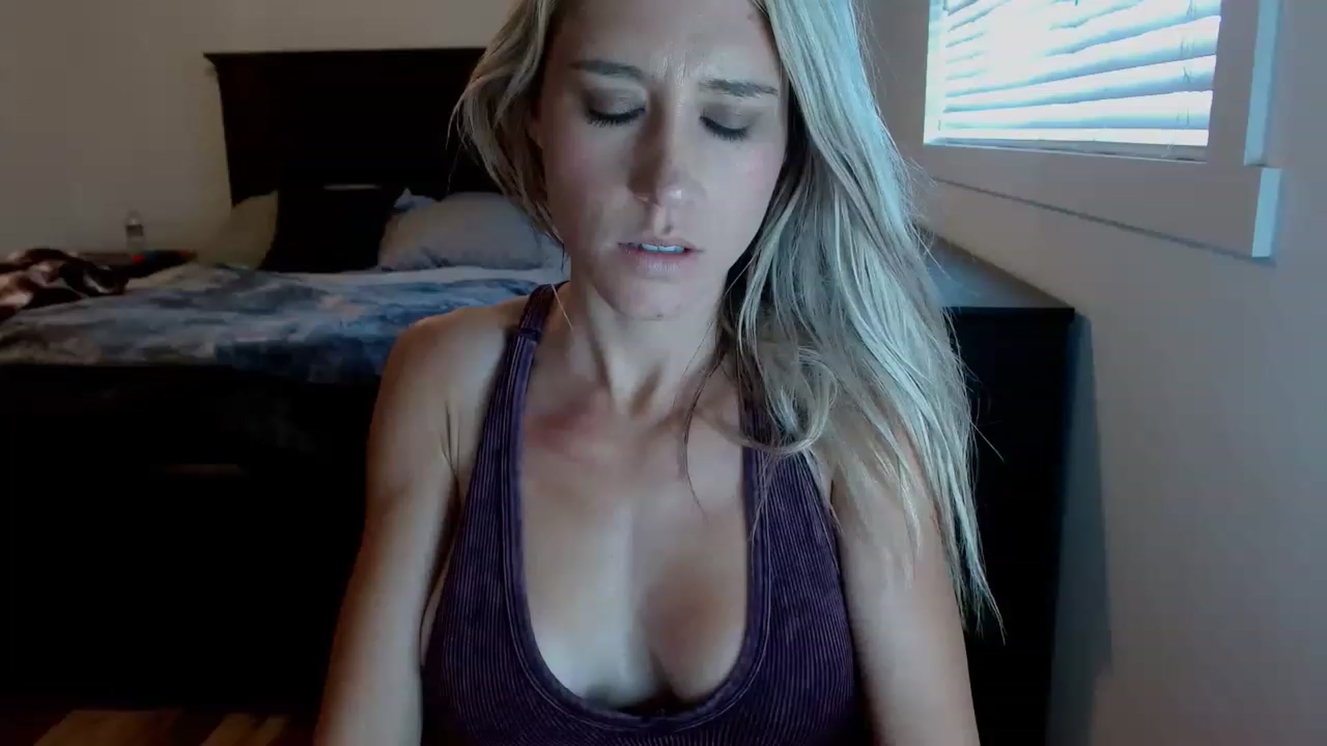 Gallery image thumbnail from blondmilf92's myfreecams stream on, 11/15/2022, 21:37 image 10 of 20