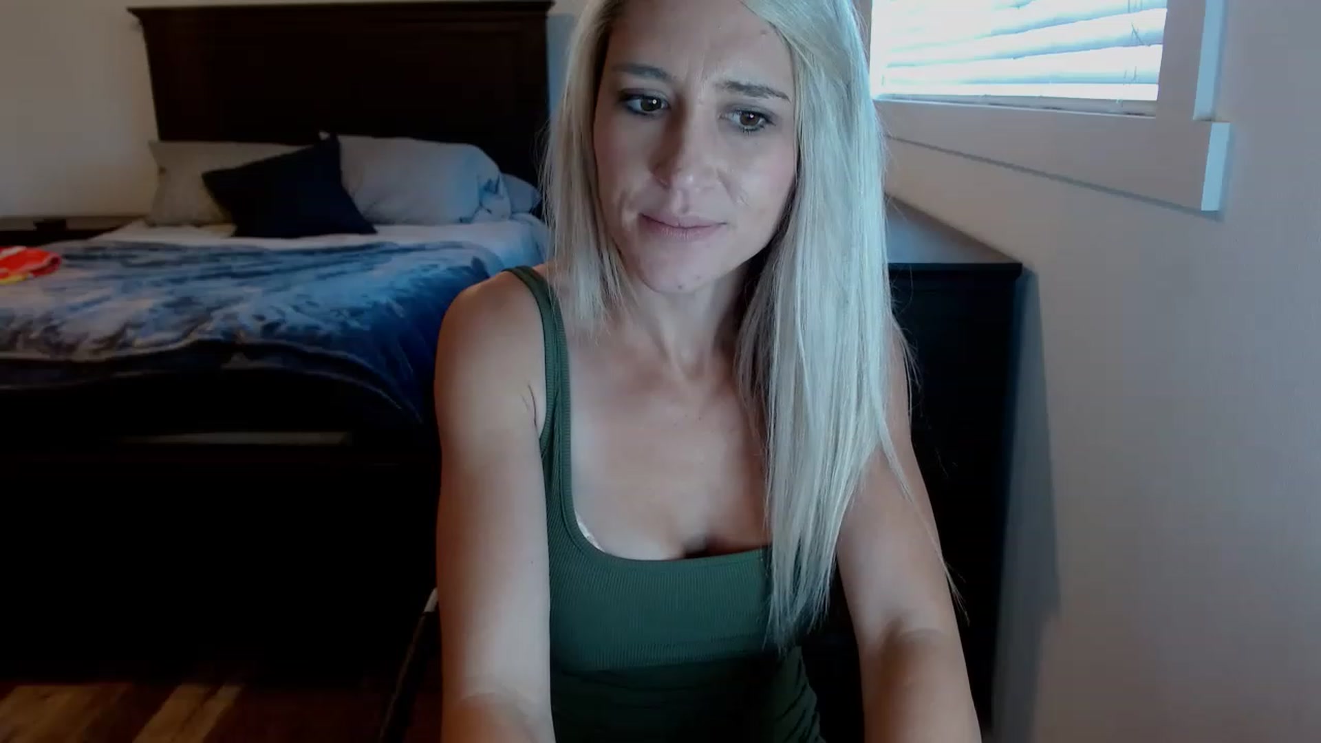 Gallery image thumbnail from blondmilf92's myfreecams stream on, 11/16/2022, 21:47 image 16 of 20