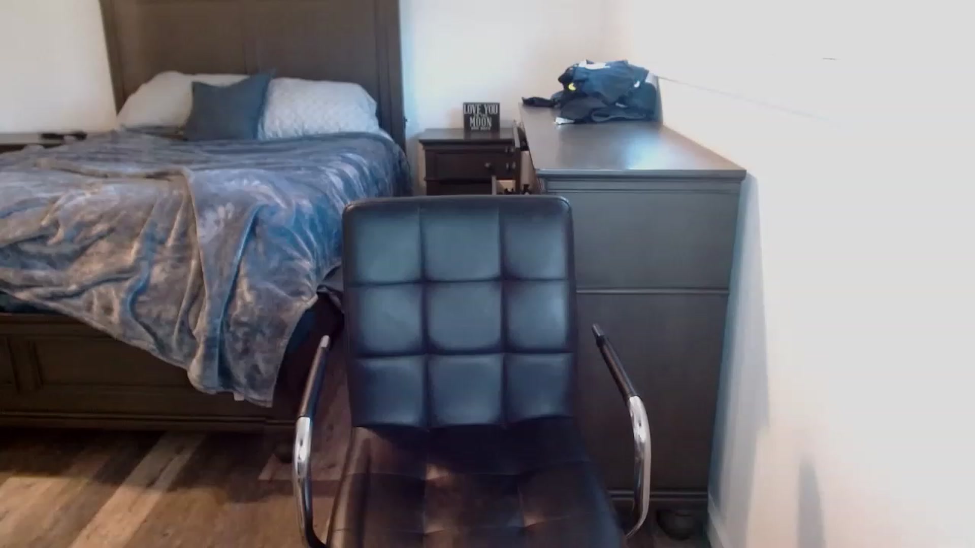 Gallery image thumbnail from blondmilf92's myfreecams stream on, 11/17/2022, 22:05 image 7 of 20