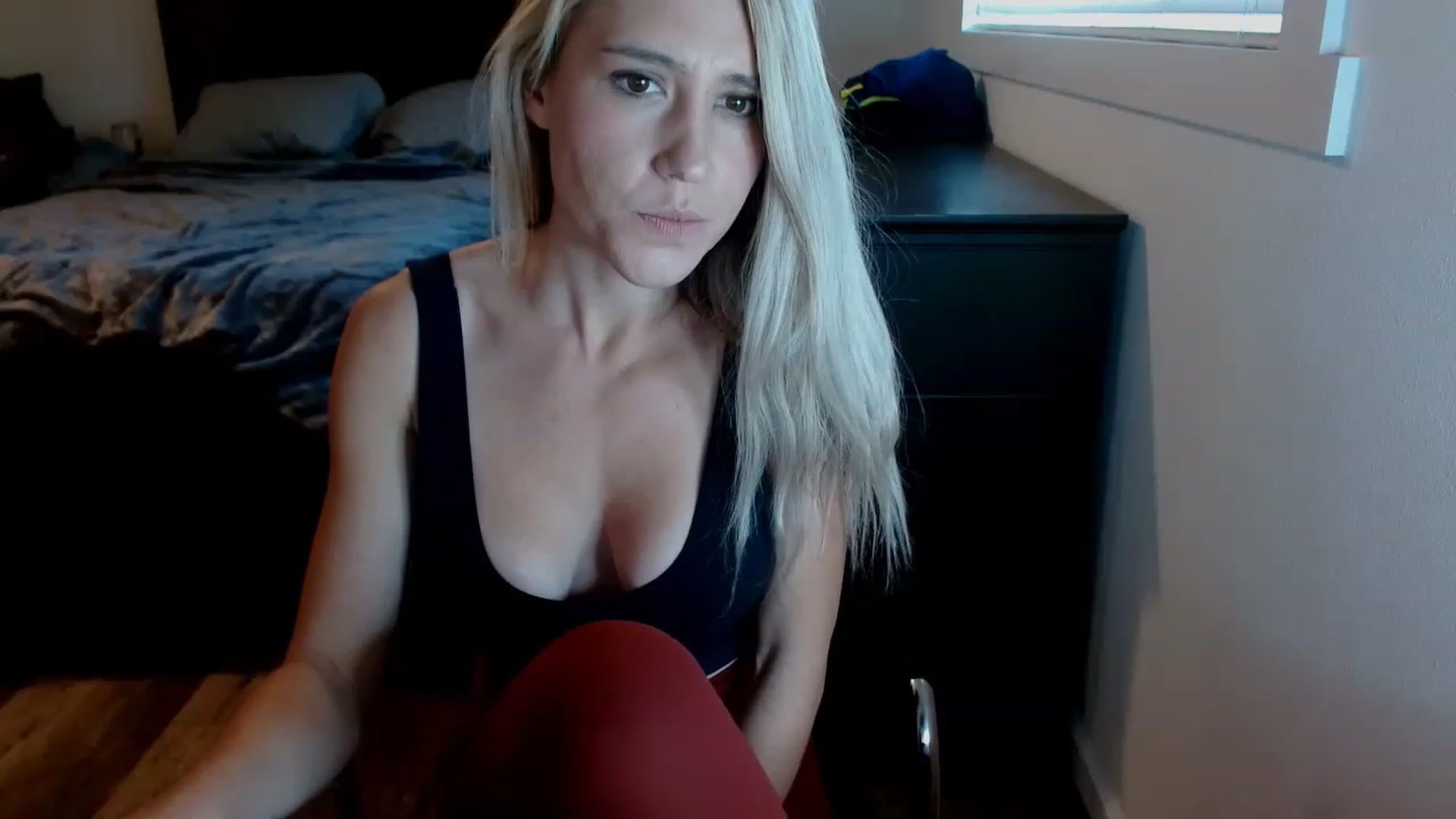 Gallery image thumbnail from blondmilf92's myfreecams stream on, 11/20/2022, 24:45 image 2 of 20