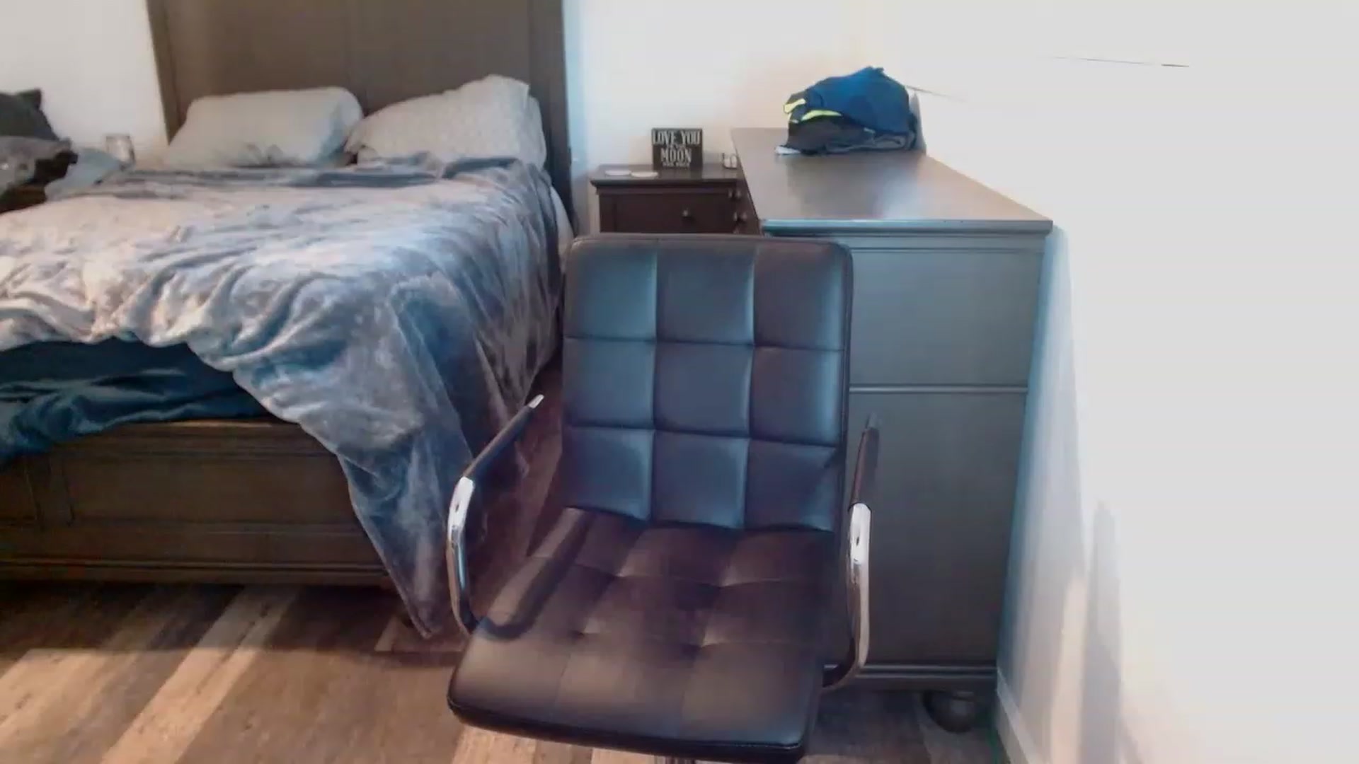 Gallery image thumbnail from blondmilf92's myfreecams stream on, 11/20/2022, 24:56 image 16 of 20