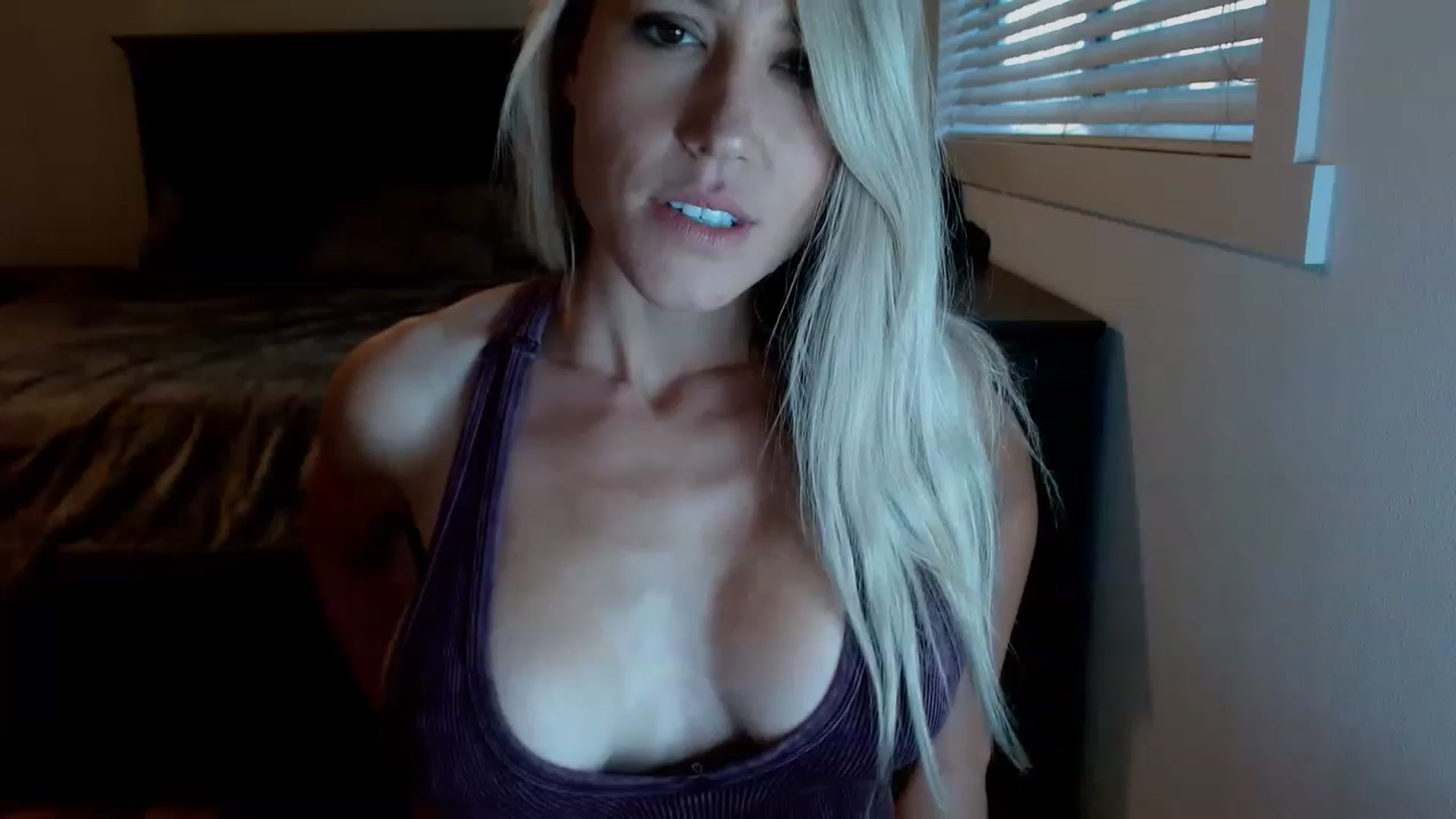 Gallery image thumbnail from blondmilf92's myfreecams stream on, 11/22/2022, 24:54 image 2 of 20