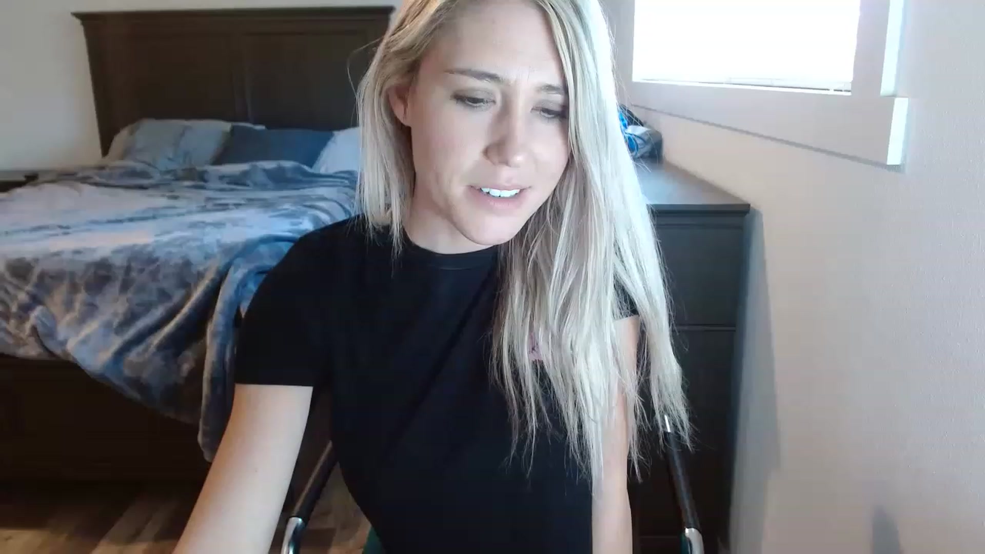 Gallery image thumbnail from blondmilf92's myfreecams stream on, 11/24/2022, 24:52 image 1 of 20