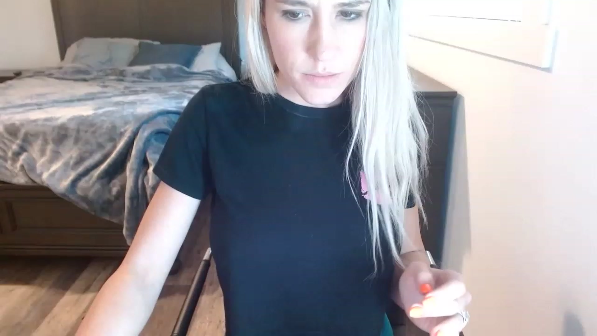 Gallery image thumbnail from blondmilf92's myfreecams stream on, 11/24/2022, 24:52 image 18 of 20