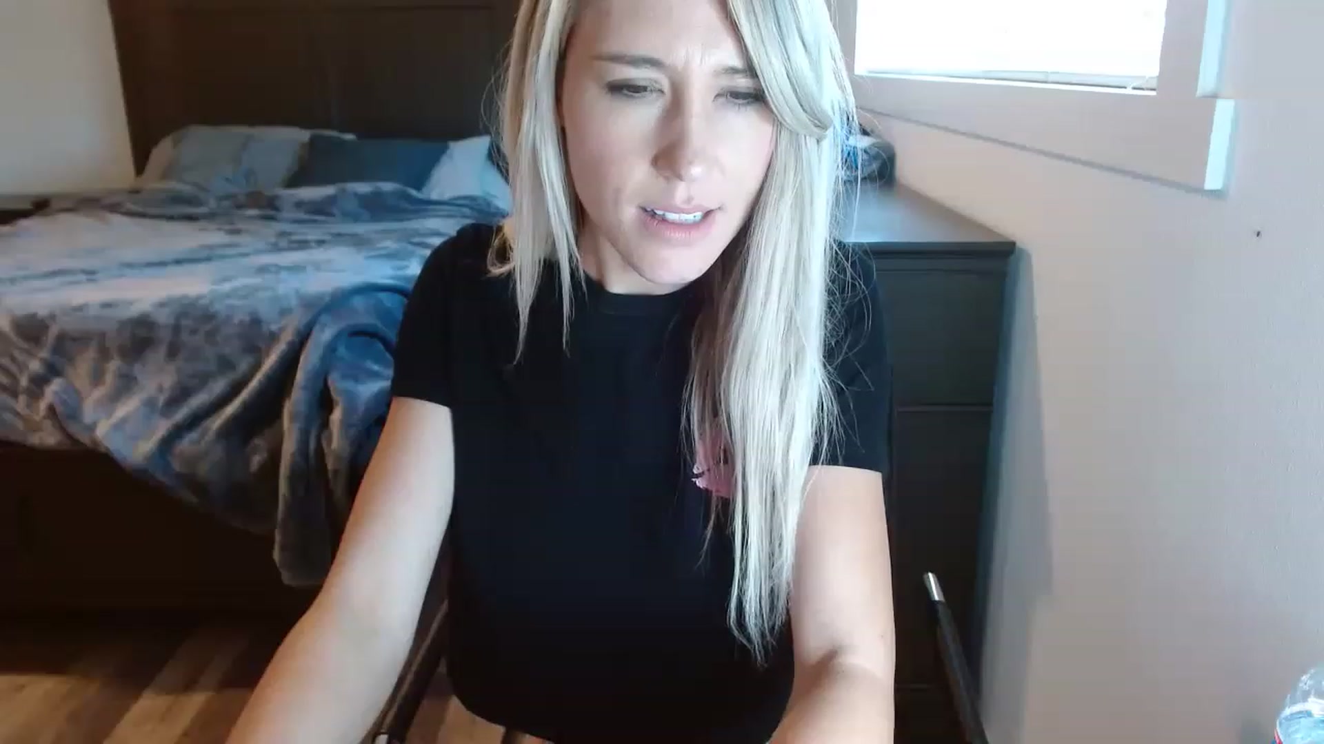 Gallery image thumbnail from blondmilf92's myfreecams stream on, 11/24/2022, 24:52 image 10 of 20