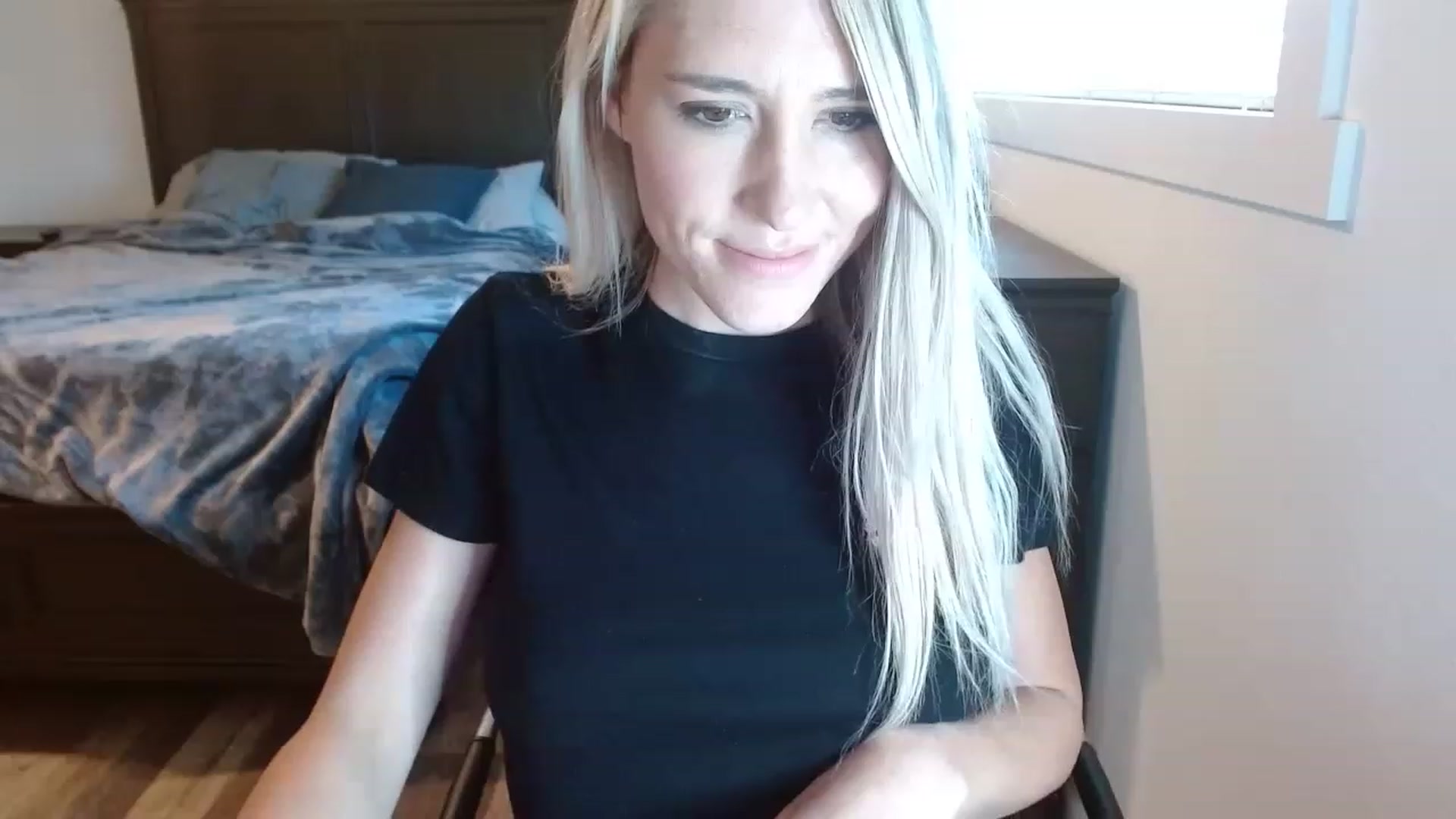 Gallery image thumbnail from blondmilf92's myfreecams stream on, 11/24/2022, 24:52 image 13 of 20