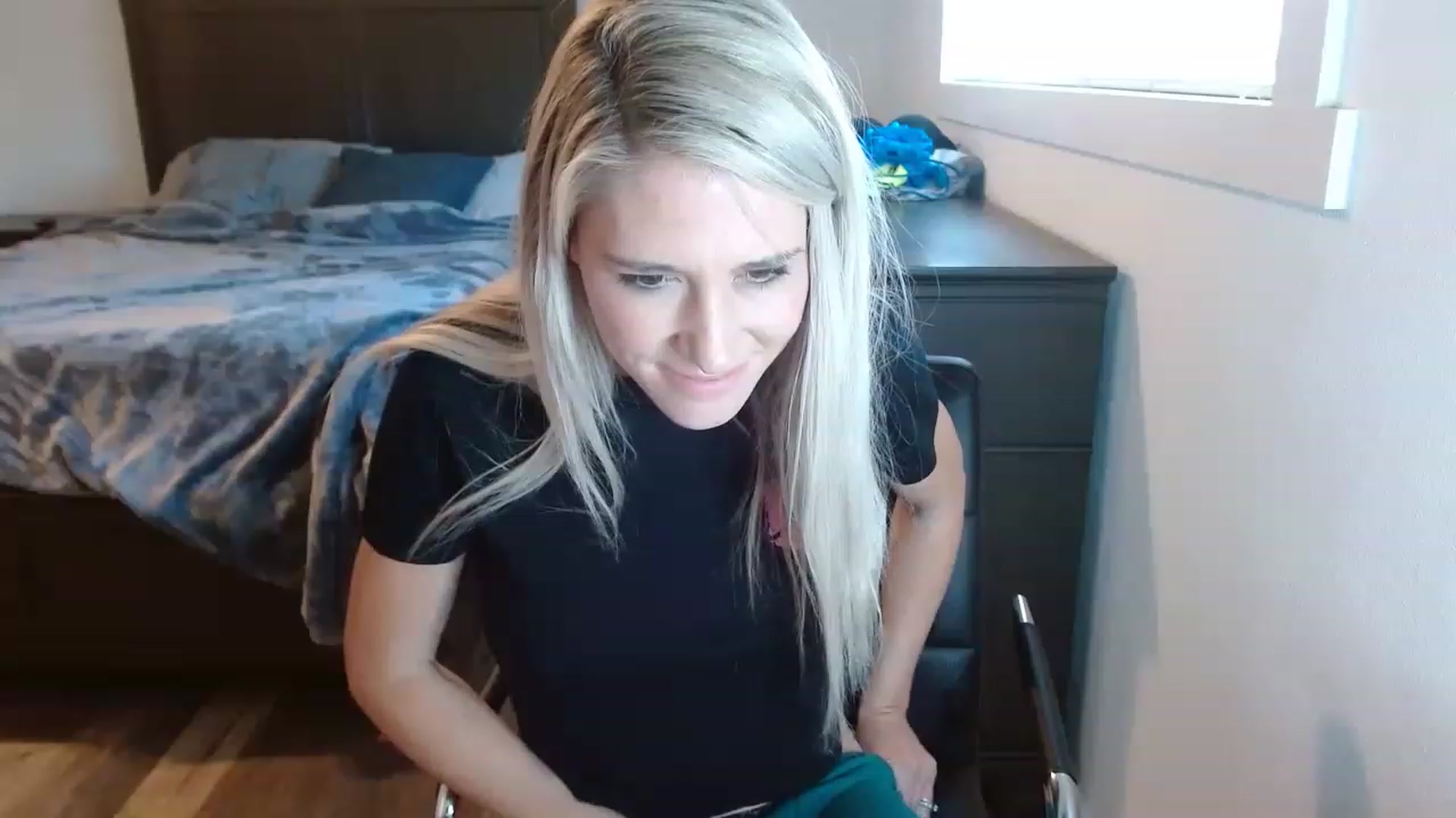Gallery image thumbnail from blondmilf92's myfreecams stream on, 11/24/2022, 24:52 image 9 of 20