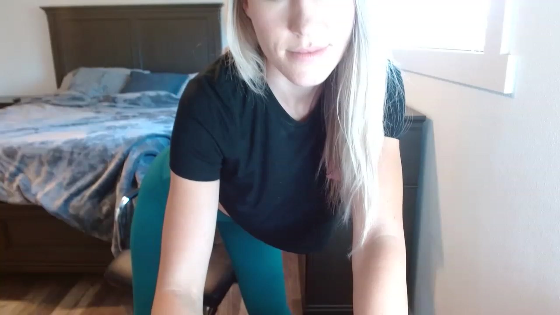 Gallery image thumbnail from blondmilf92's myfreecams stream on, 11/24/2022, 24:52 image 2 of 20