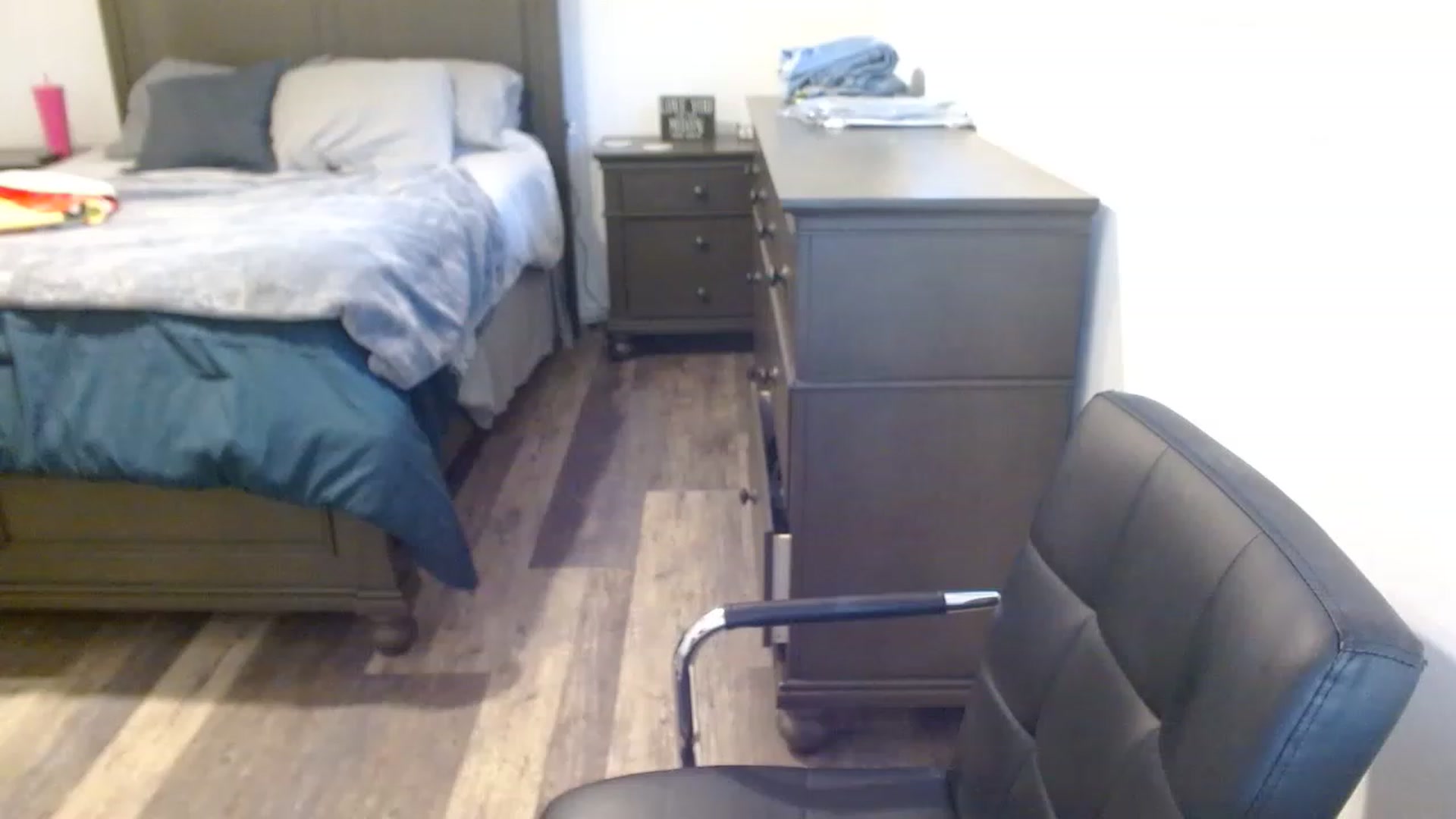 Gallery image thumbnail from blondmilf92's myfreecams stream on, 11/28/2022, 01:32 image 2 of 20