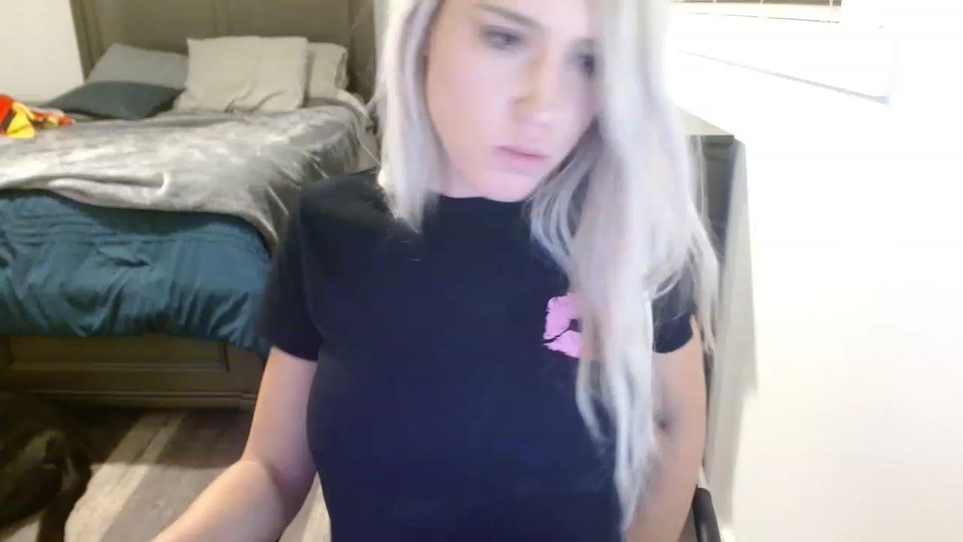 Gallery image thumbnail from blondmilf92's myfreecams stream on, 11/28/2022, 06:04 image 9 of 20